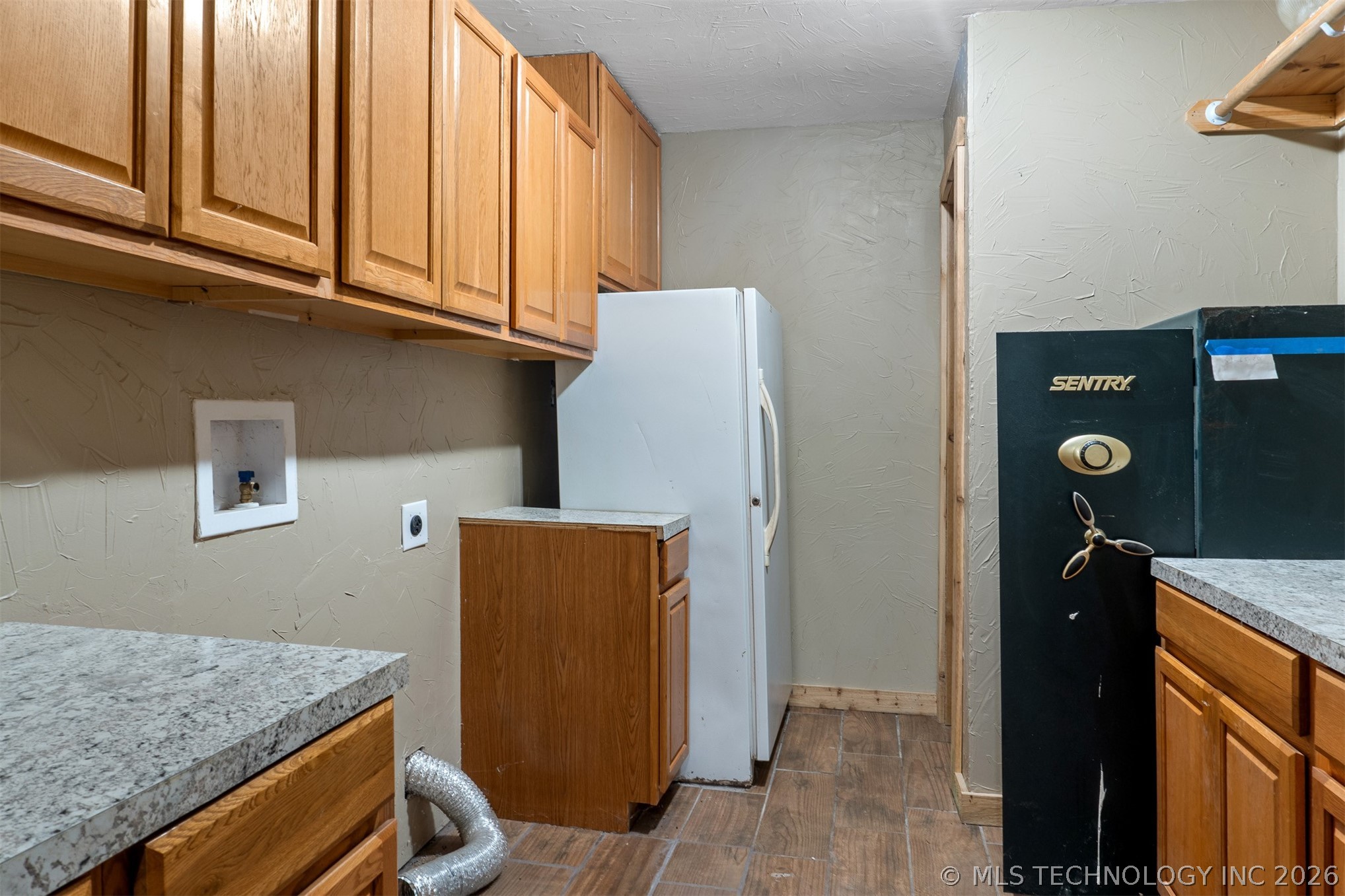 365 Tandy Walker Property Photo 11