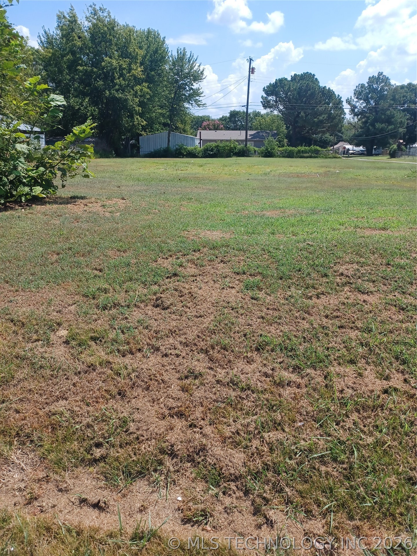 514 Se Main Property Photo 2
