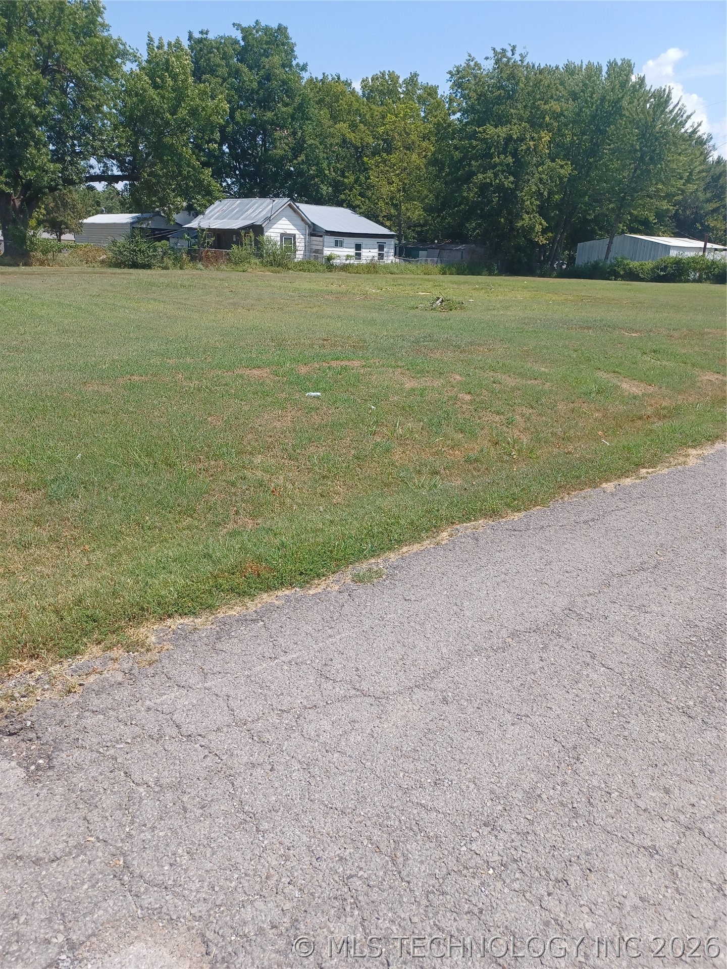 514 Se Main Property Photo 11