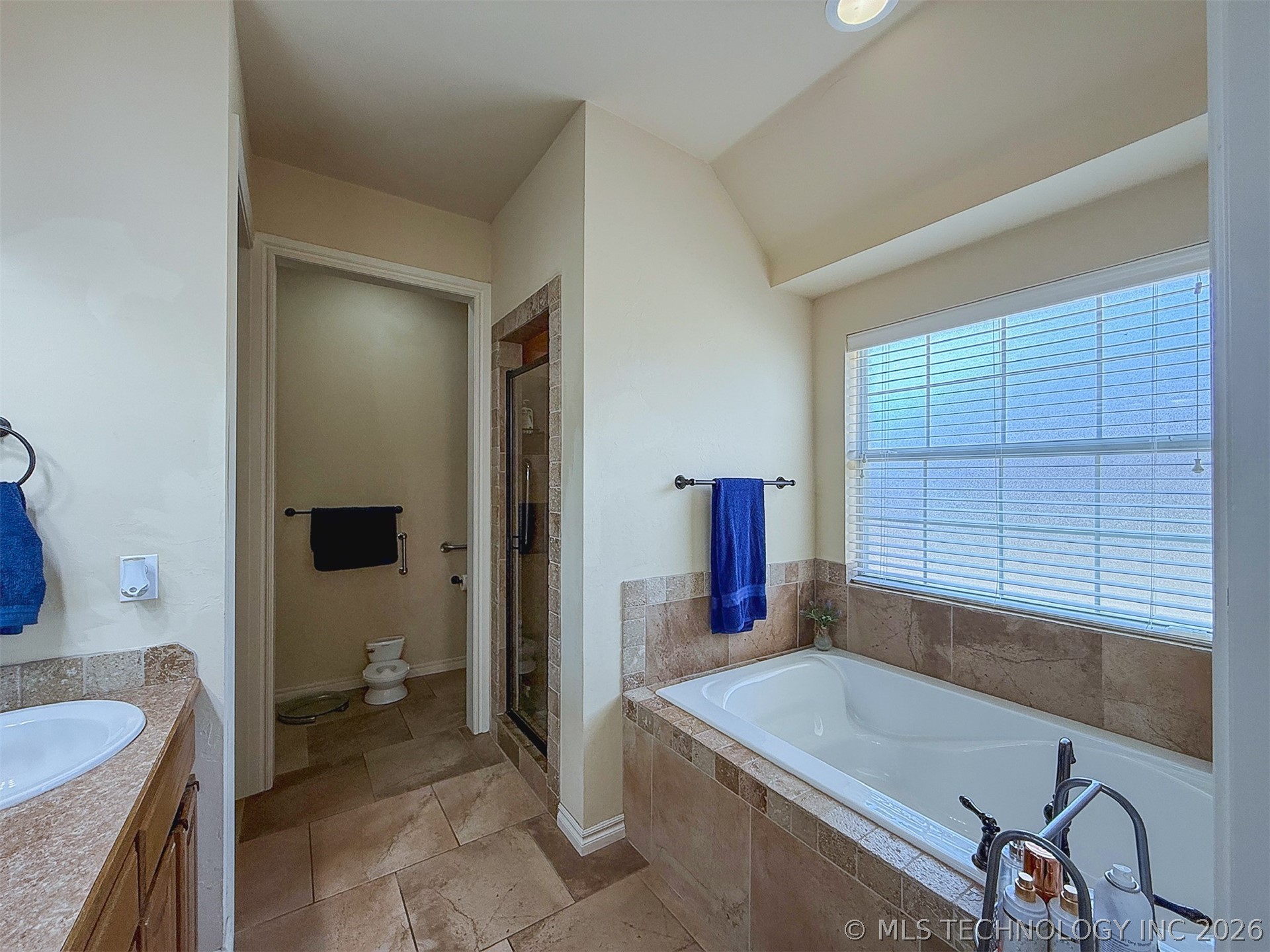 1218 Legacy Drive Property Photo 27