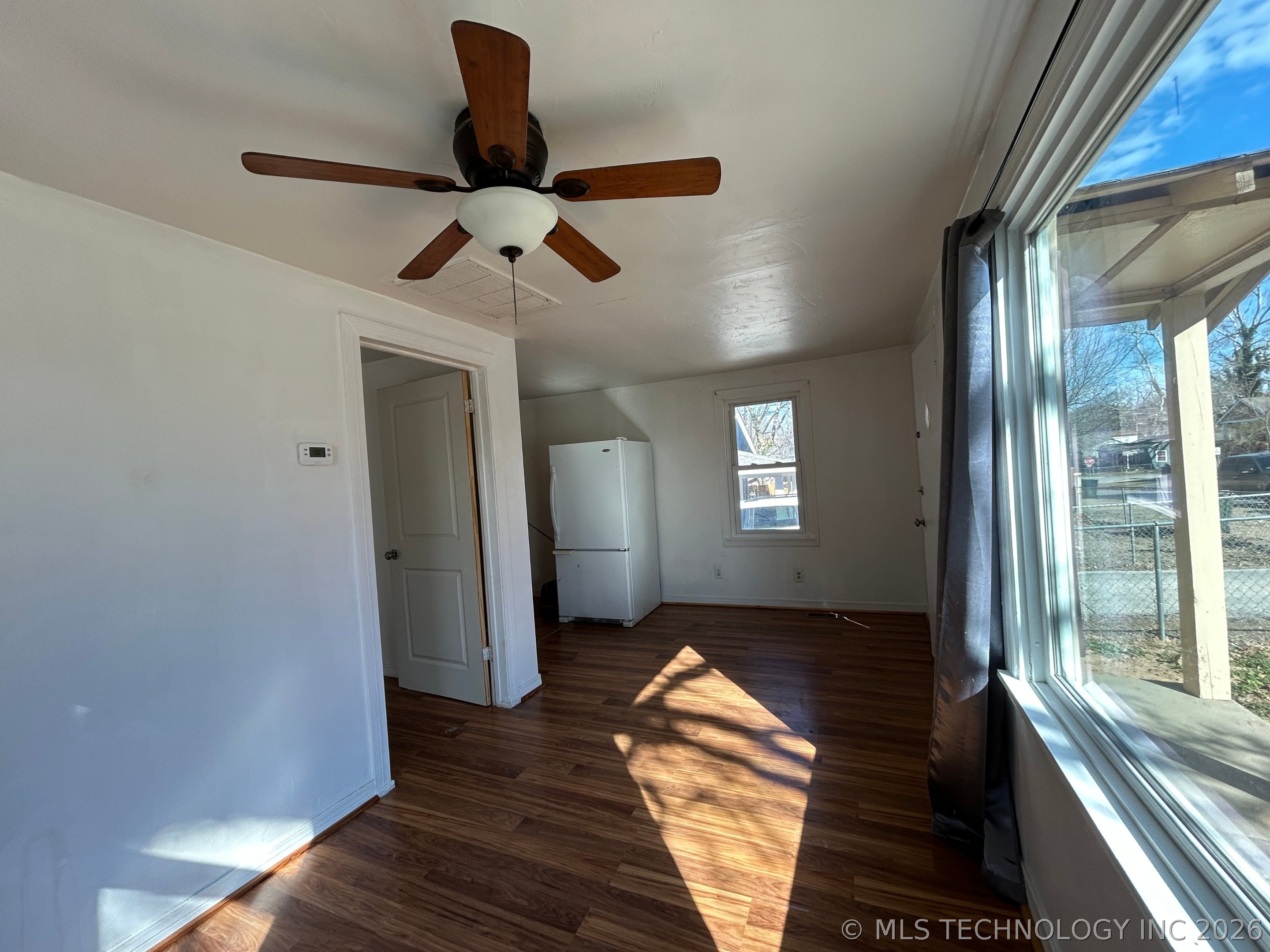 614 N Wilson Avenue Property Photo 3