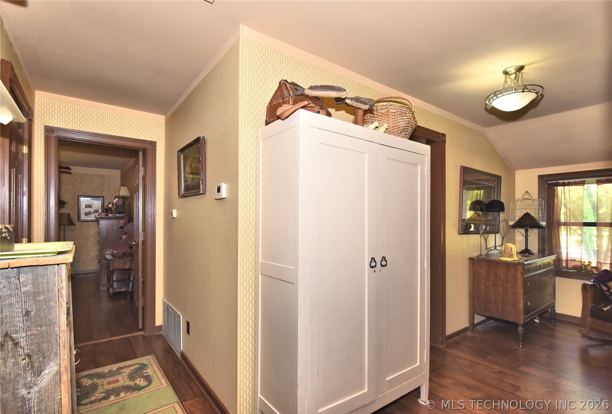 1884 County Road 5535 Property Photo 8