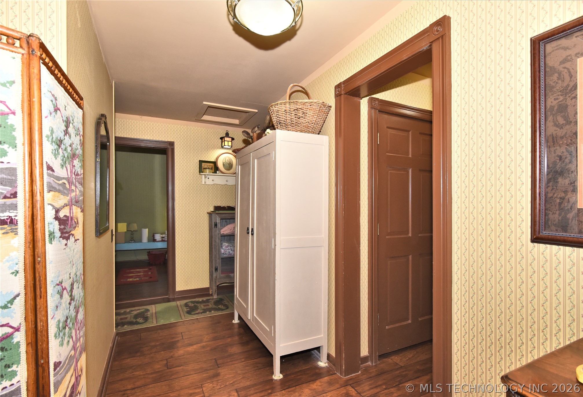 1884 County Road 5535 Property Photo 9