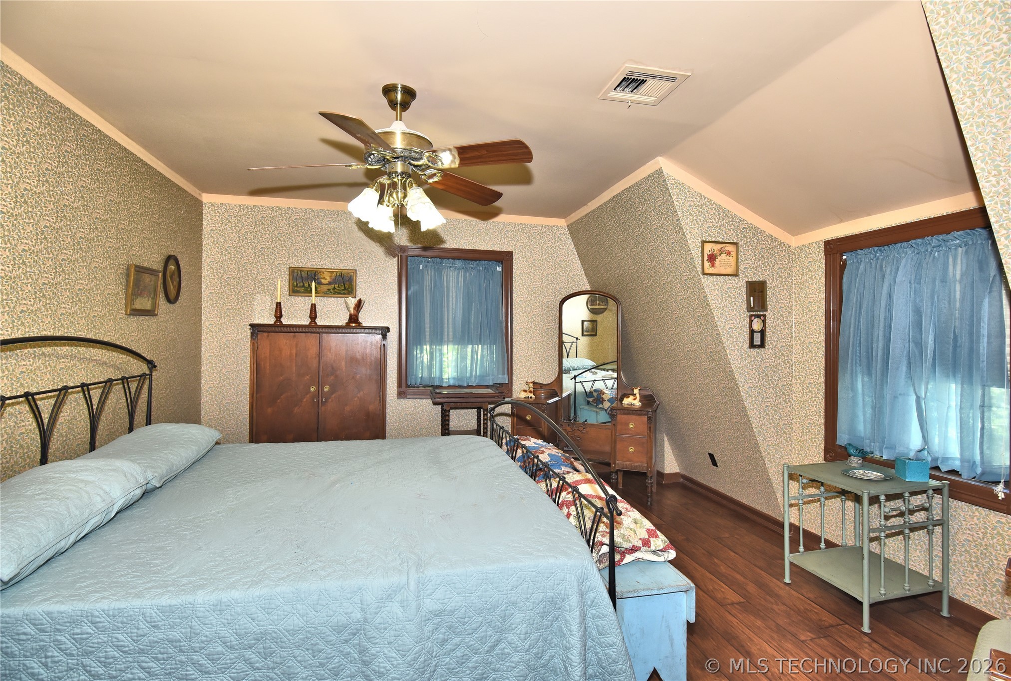 1884 County Road 5535 Property Photo 12