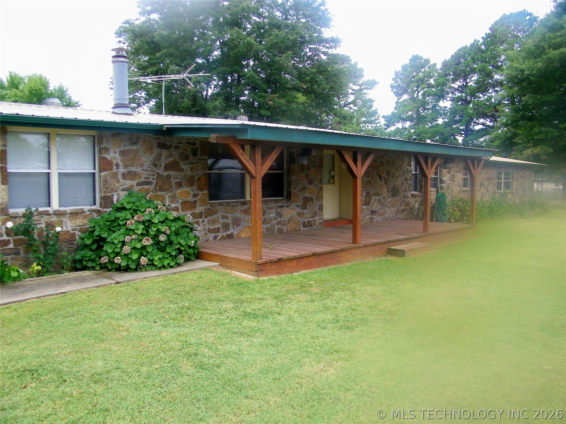 417614 E 1123 Road Property Photo 1