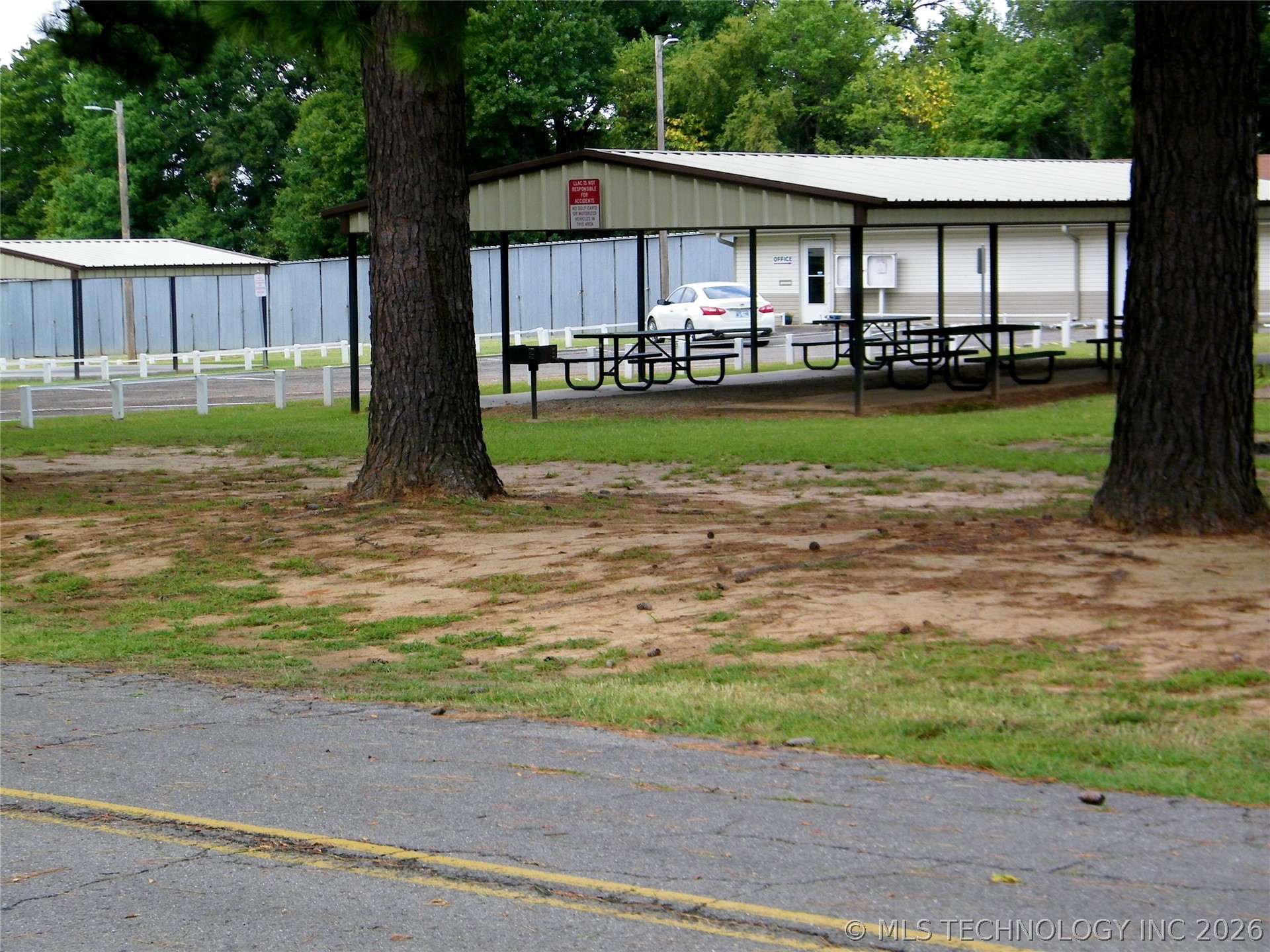 417614 E 1123 Road Property Photo 7