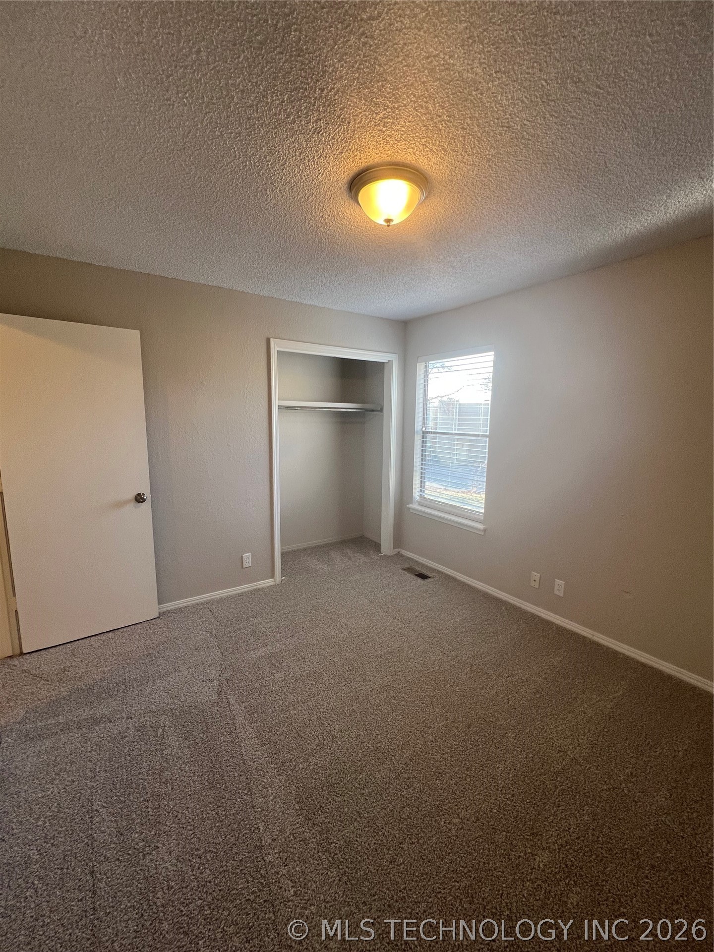 7330 S Canton Avenue Property Photo 8