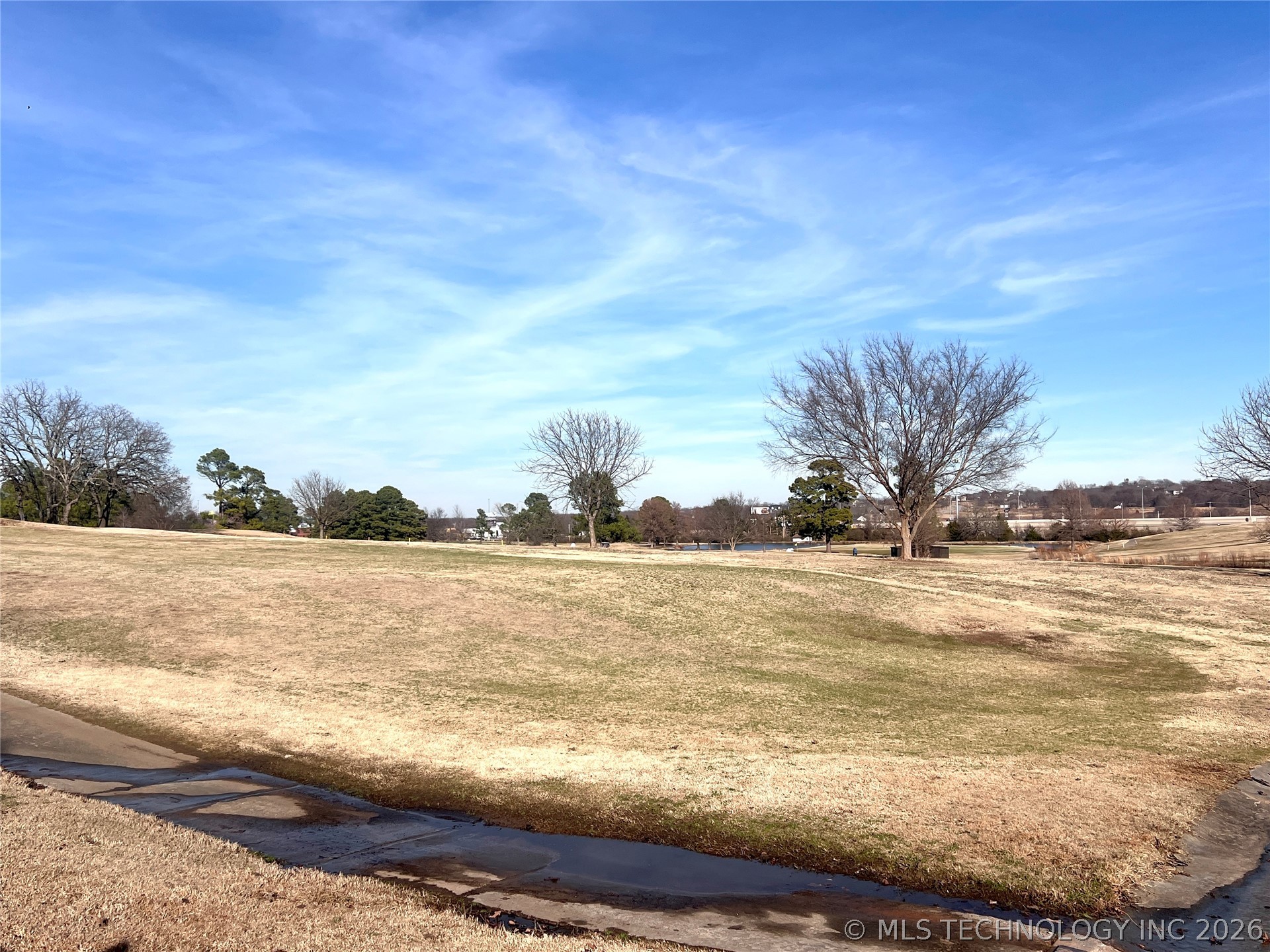 8 Torrey Pines Court Property Photo 5
