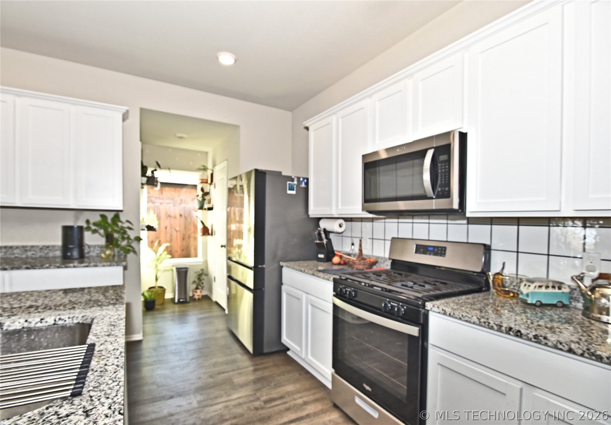 2008 E Vandalia Street Property Photo 12