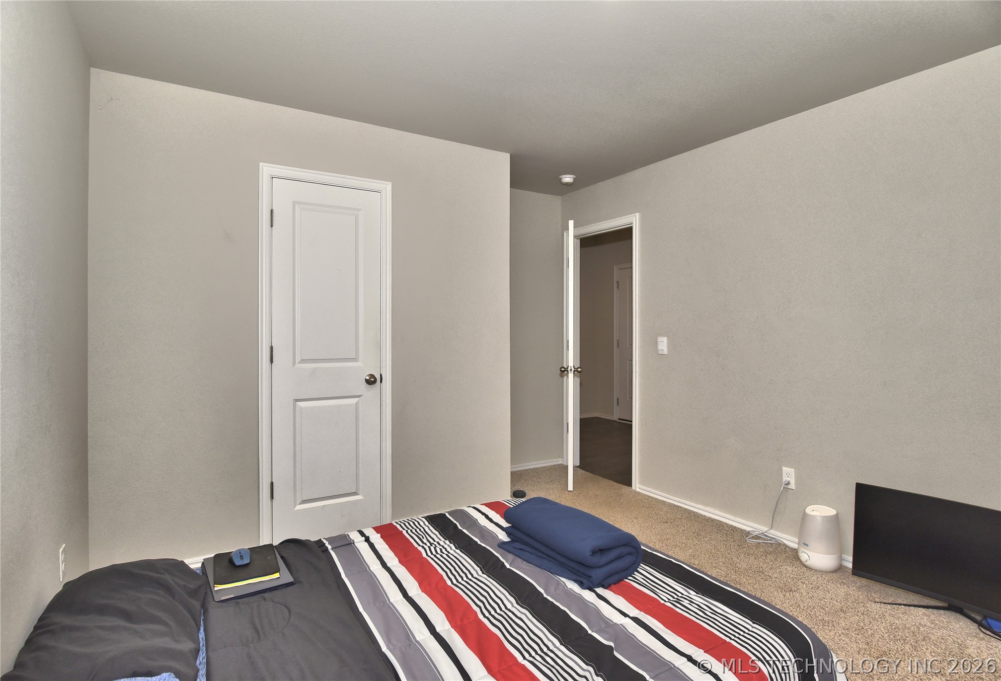 2008 E Vandalia Street Property Photo 15