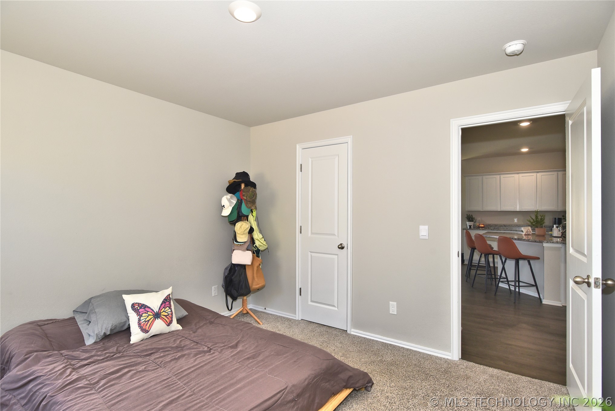2008 E Vandalia Street Property Photo 18