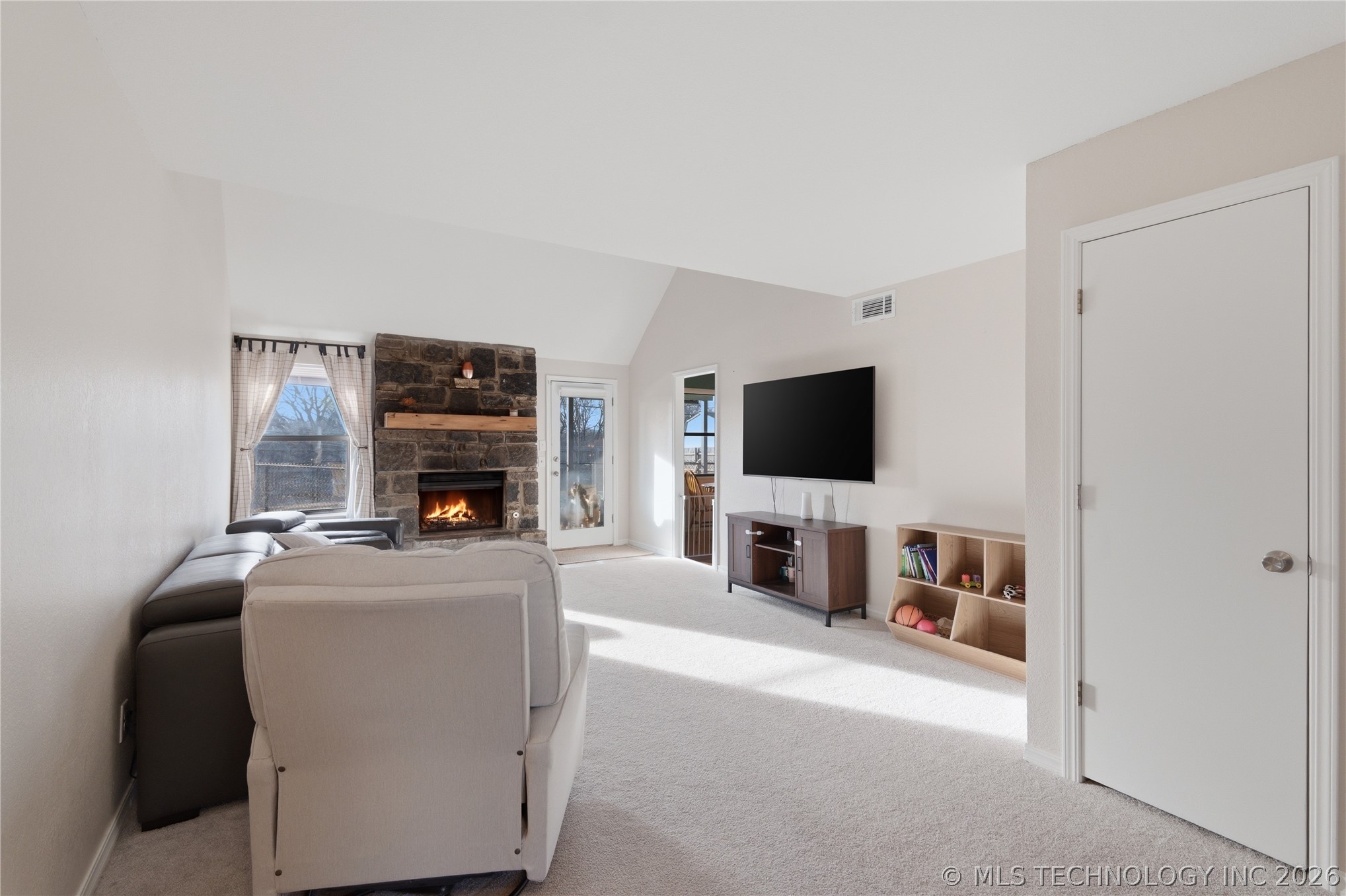13674 S Maple Street Property Photo 3