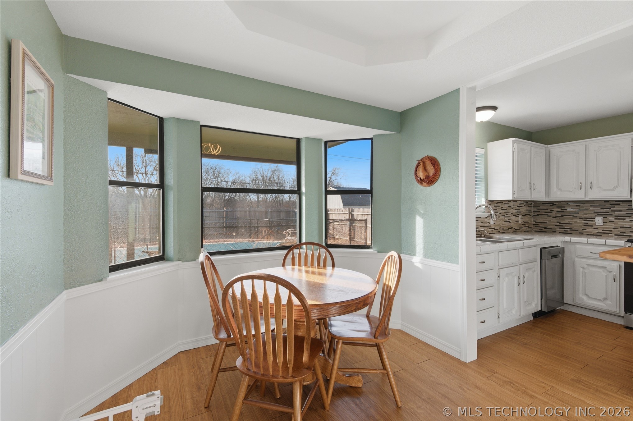 13674 S Maple Street Property Photo 6