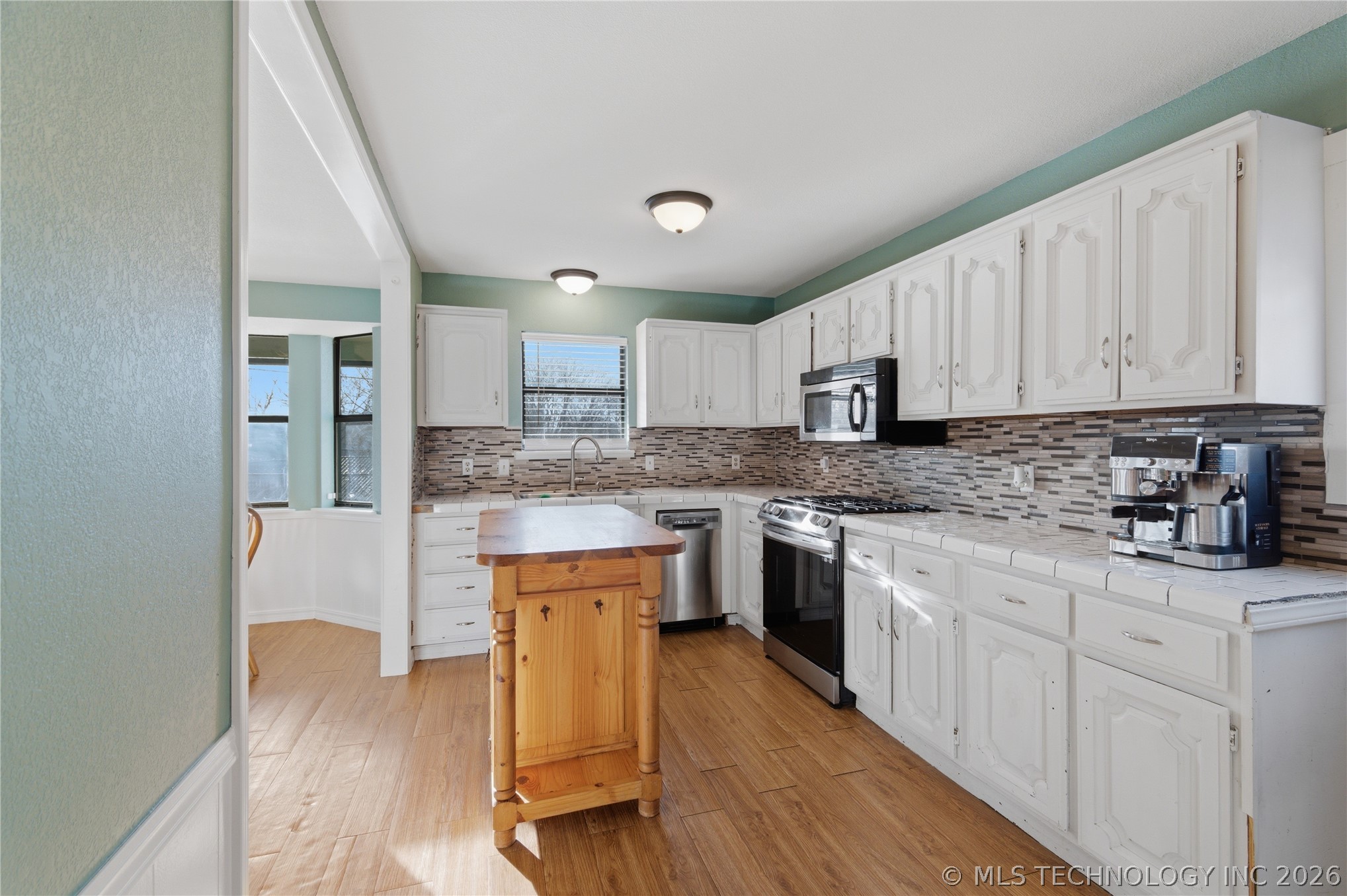 13674 S Maple Street Property Photo 8