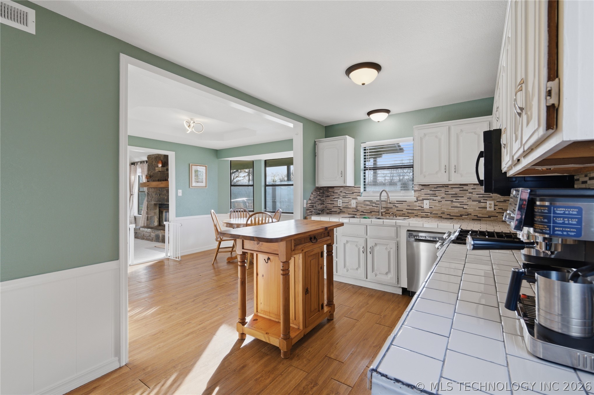 13674 S Maple Street Property Photo 9