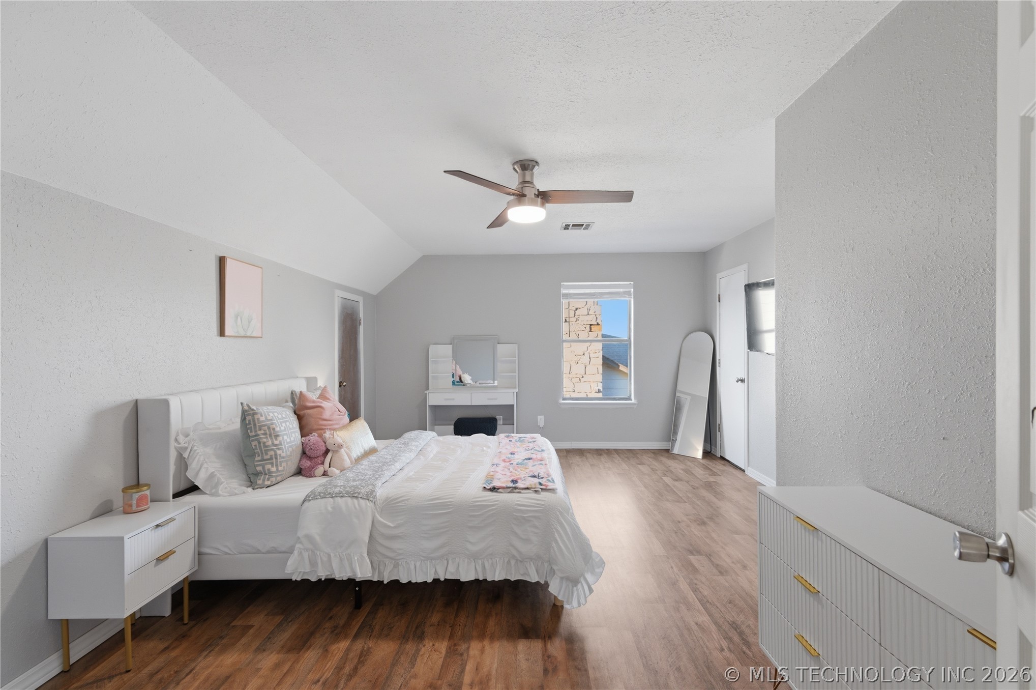 13674 S Maple Street Property Photo 11