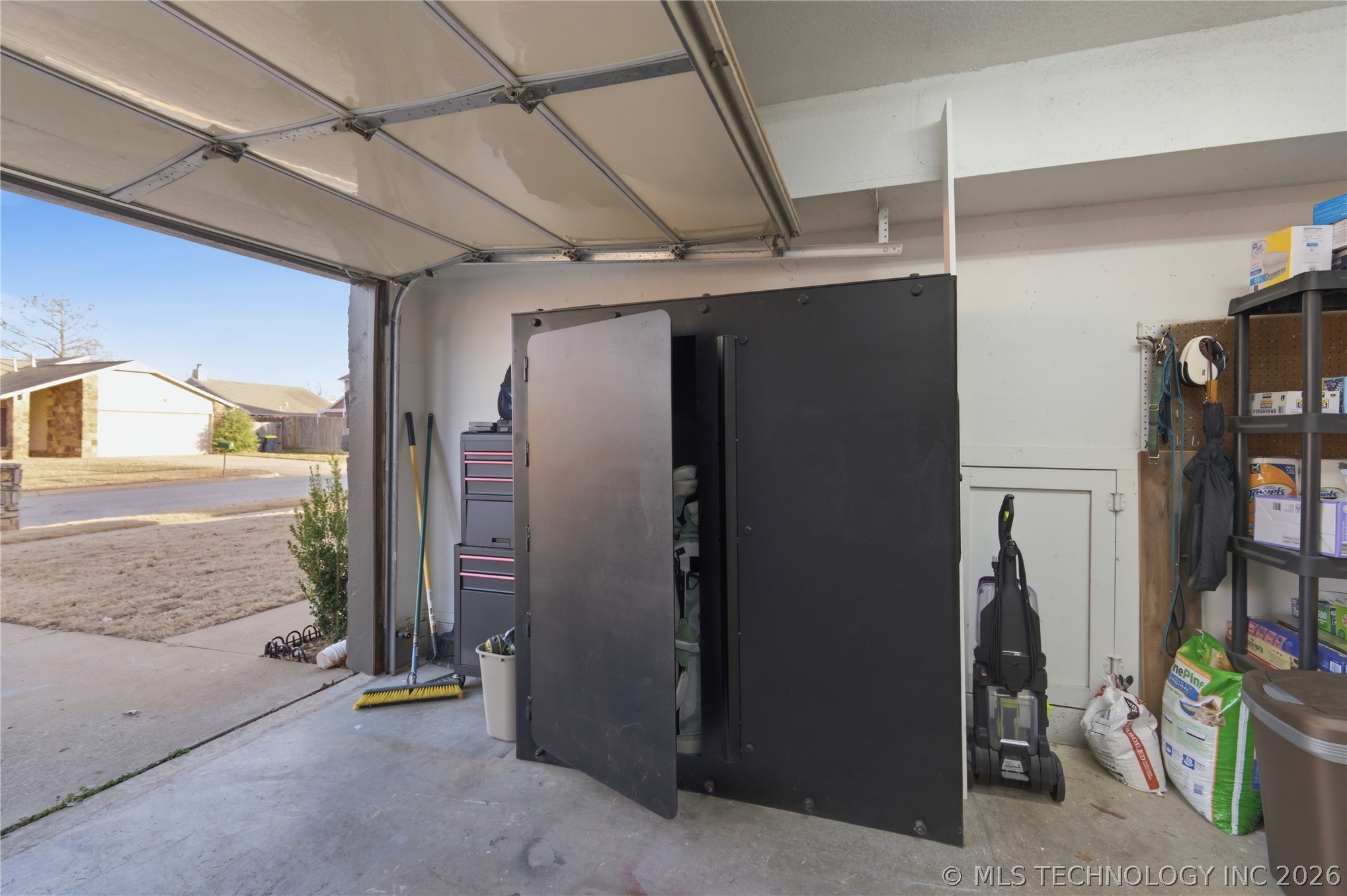 13674 S Maple Street Property Photo 25