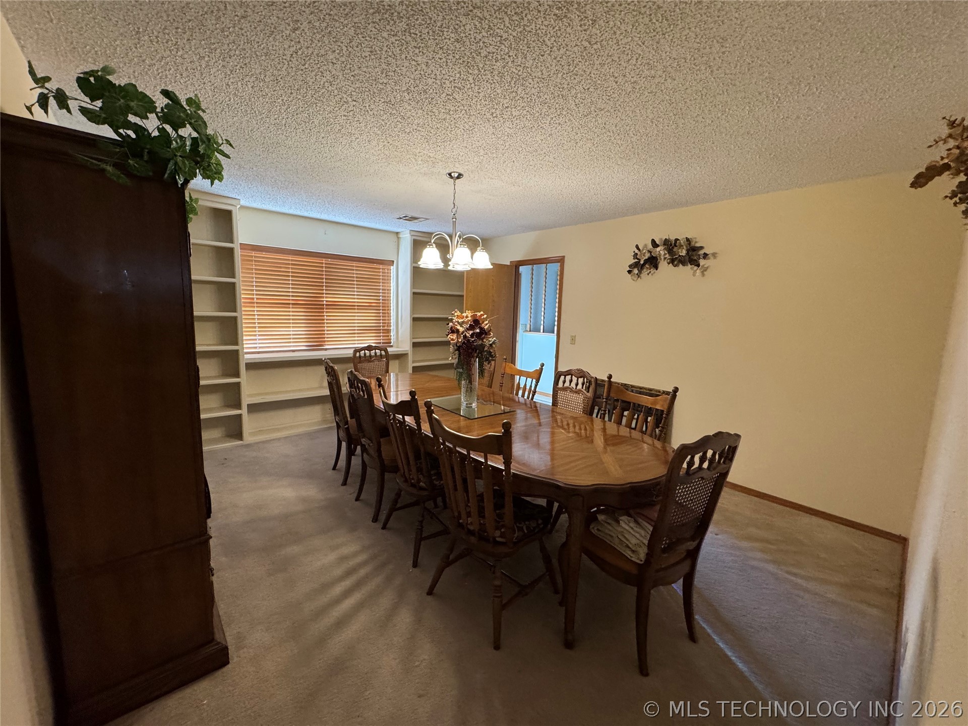 500 Garden Lane Property Photo 8