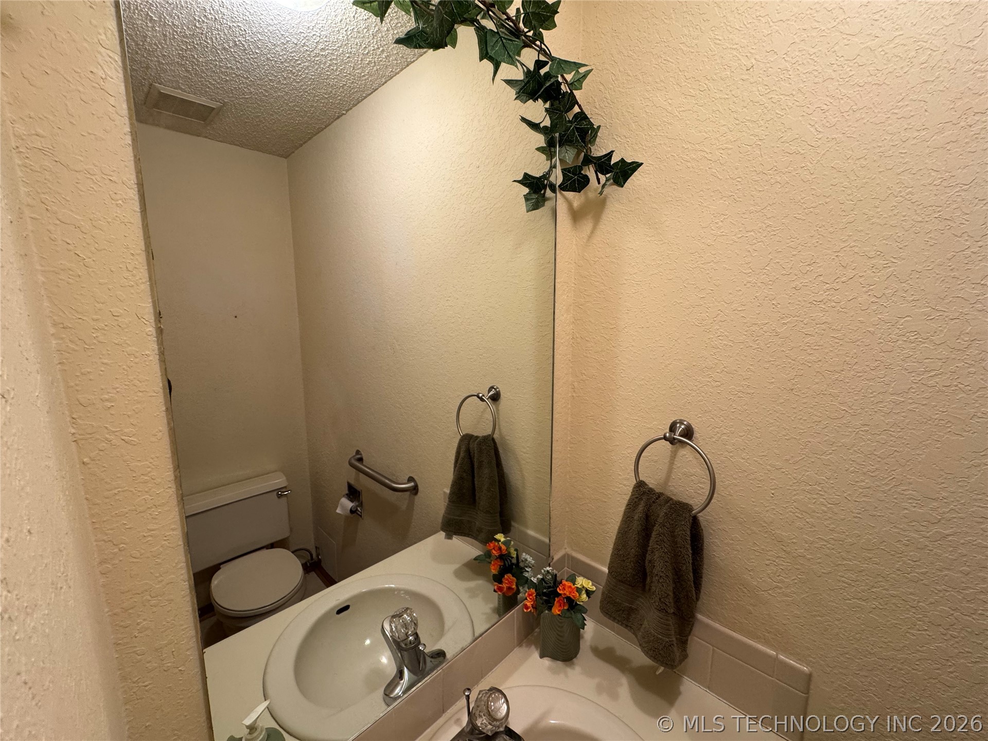500 Garden Lane Property Photo 11