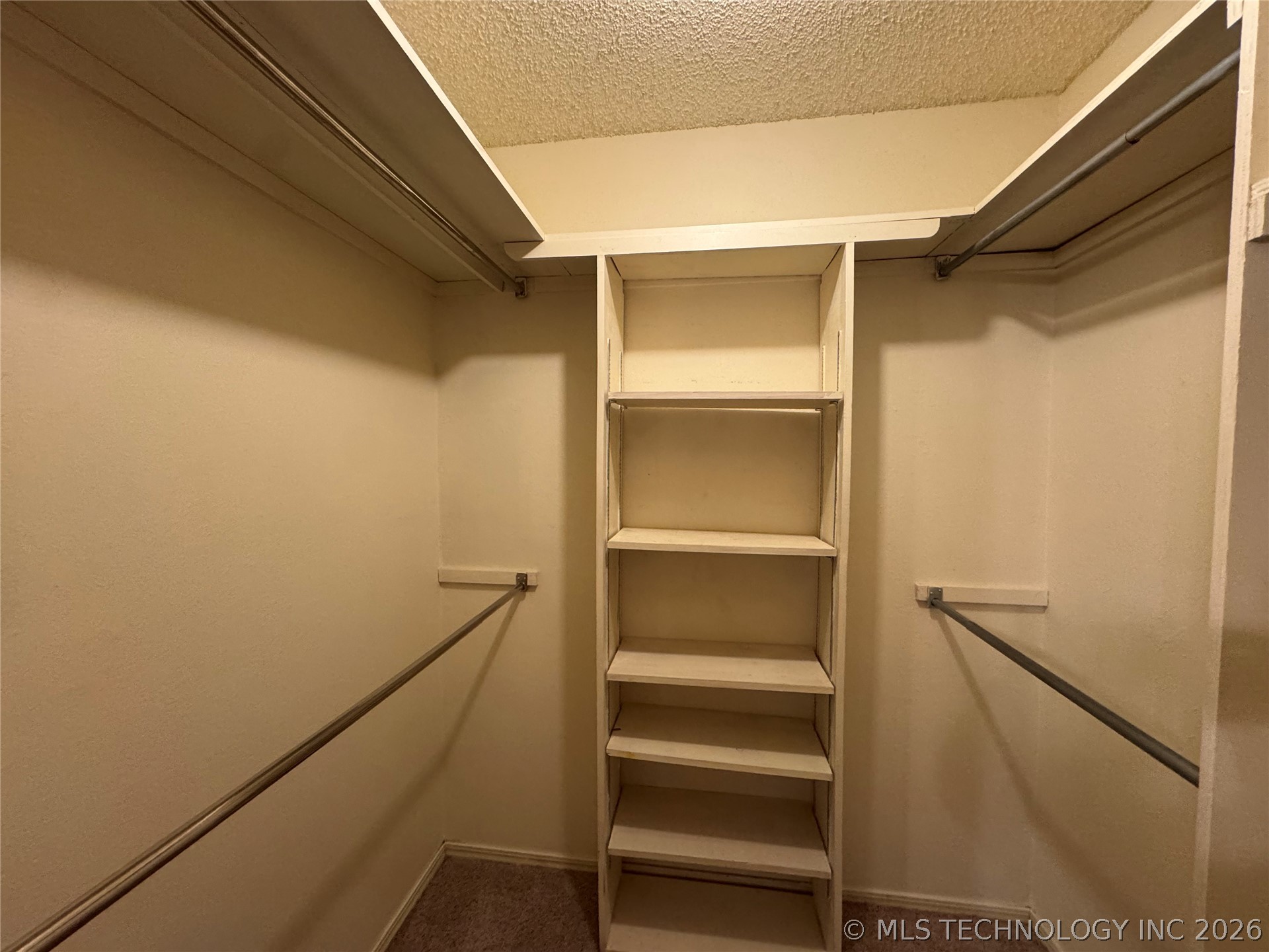 500 Garden Lane Property Photo 34