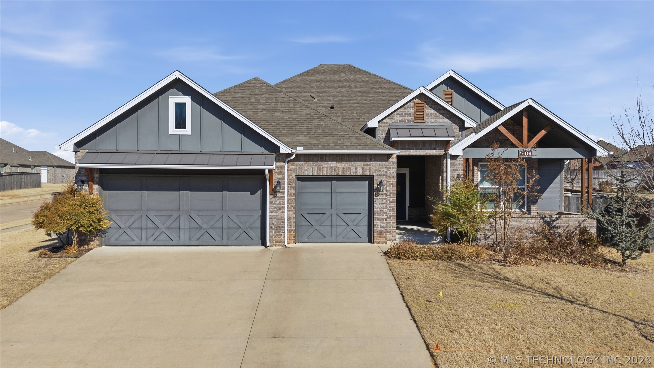 1504 E Mobile Street Property Photo 1