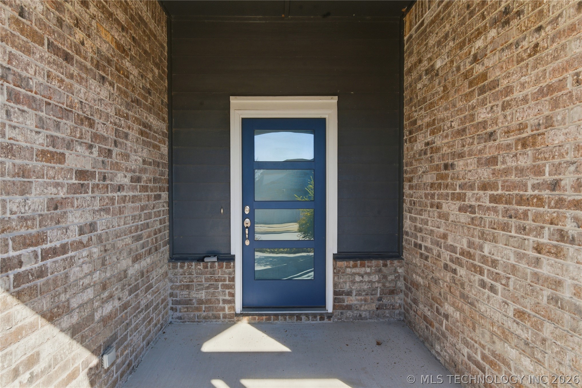 1504 E Mobile Street Property Photo 4