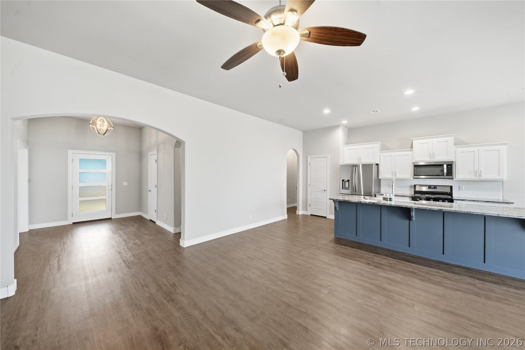 1504 E Mobile Street Property Photo 8