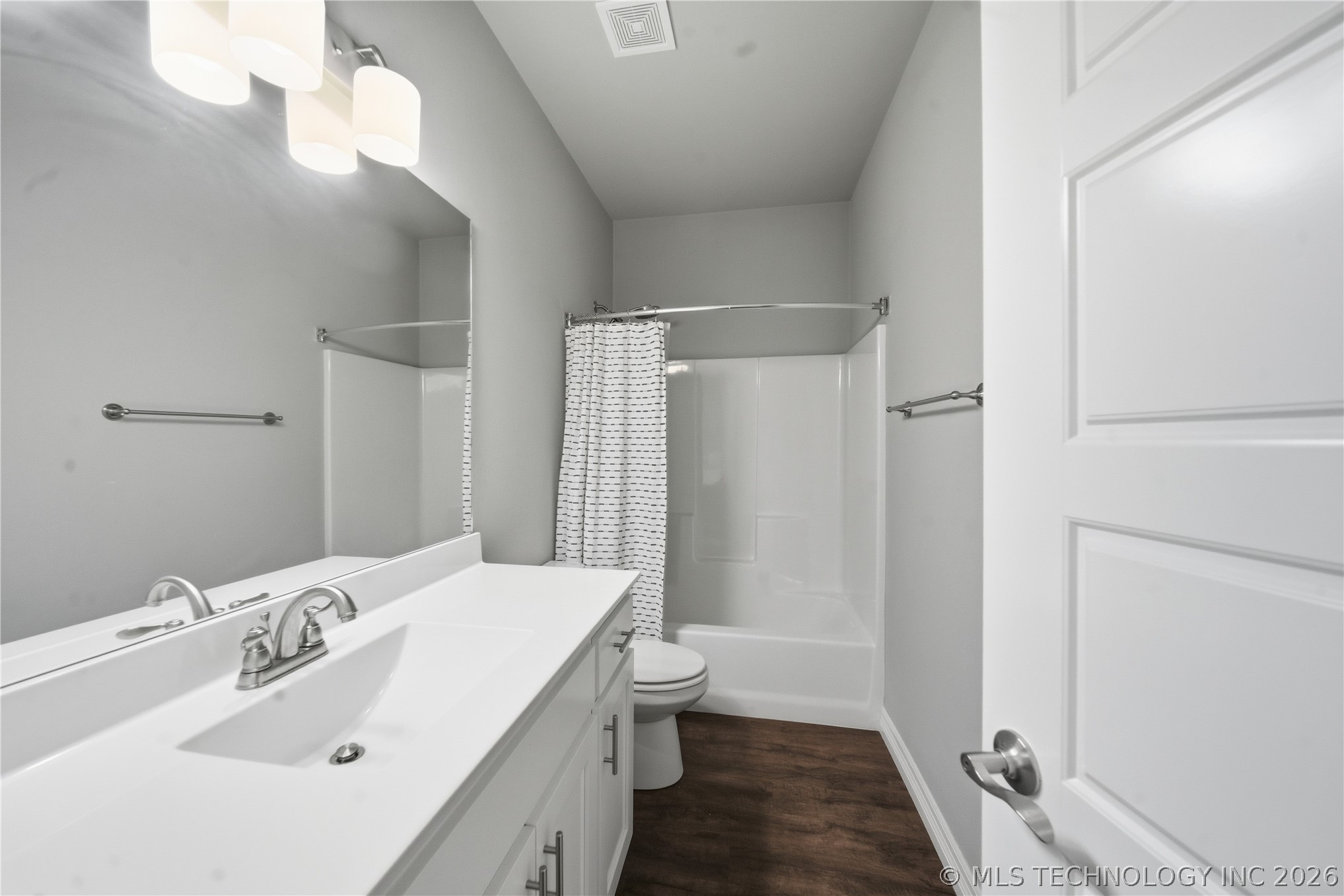 1504 E Mobile Street Property Photo 25