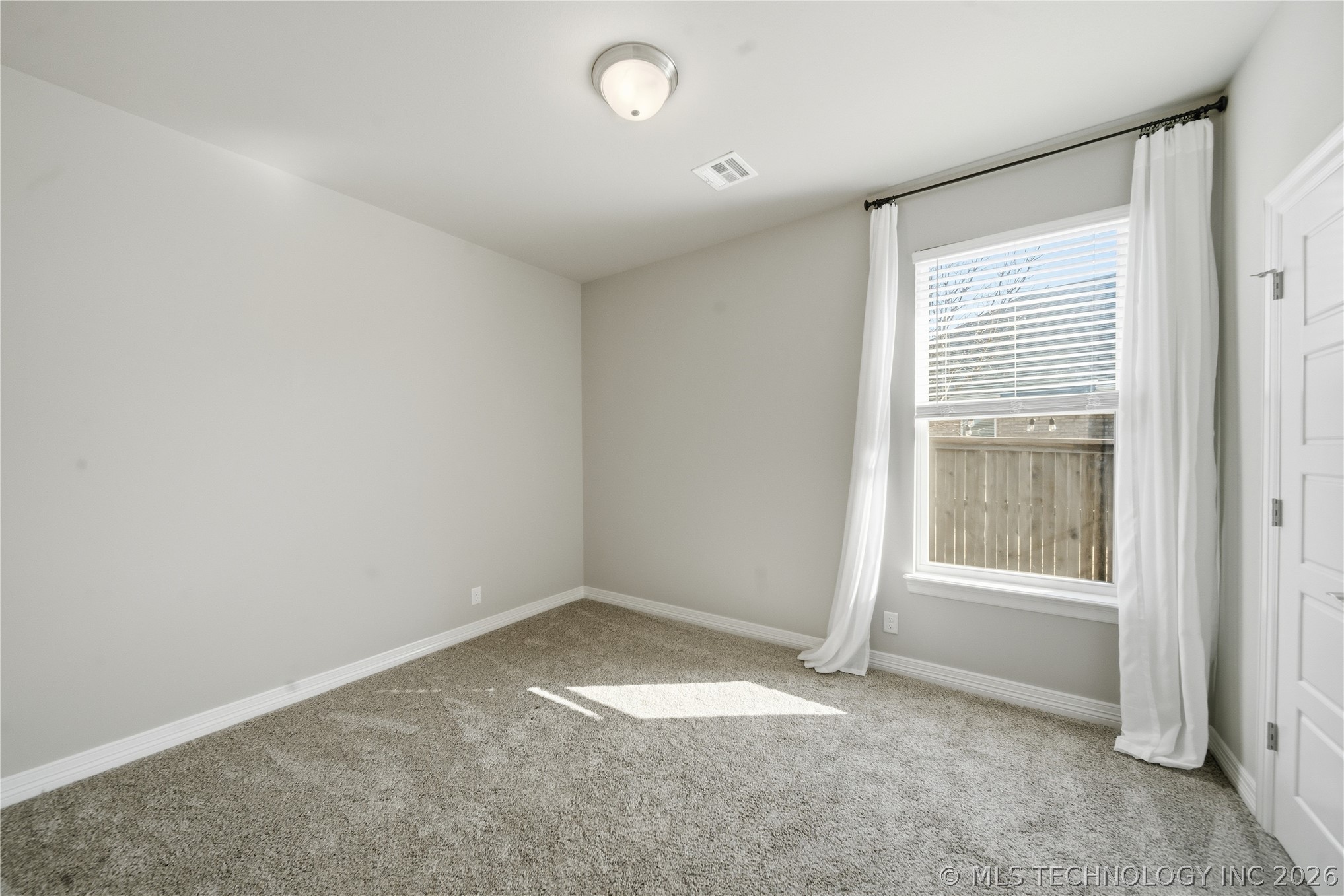 1504 E Mobile Street Property Photo 26