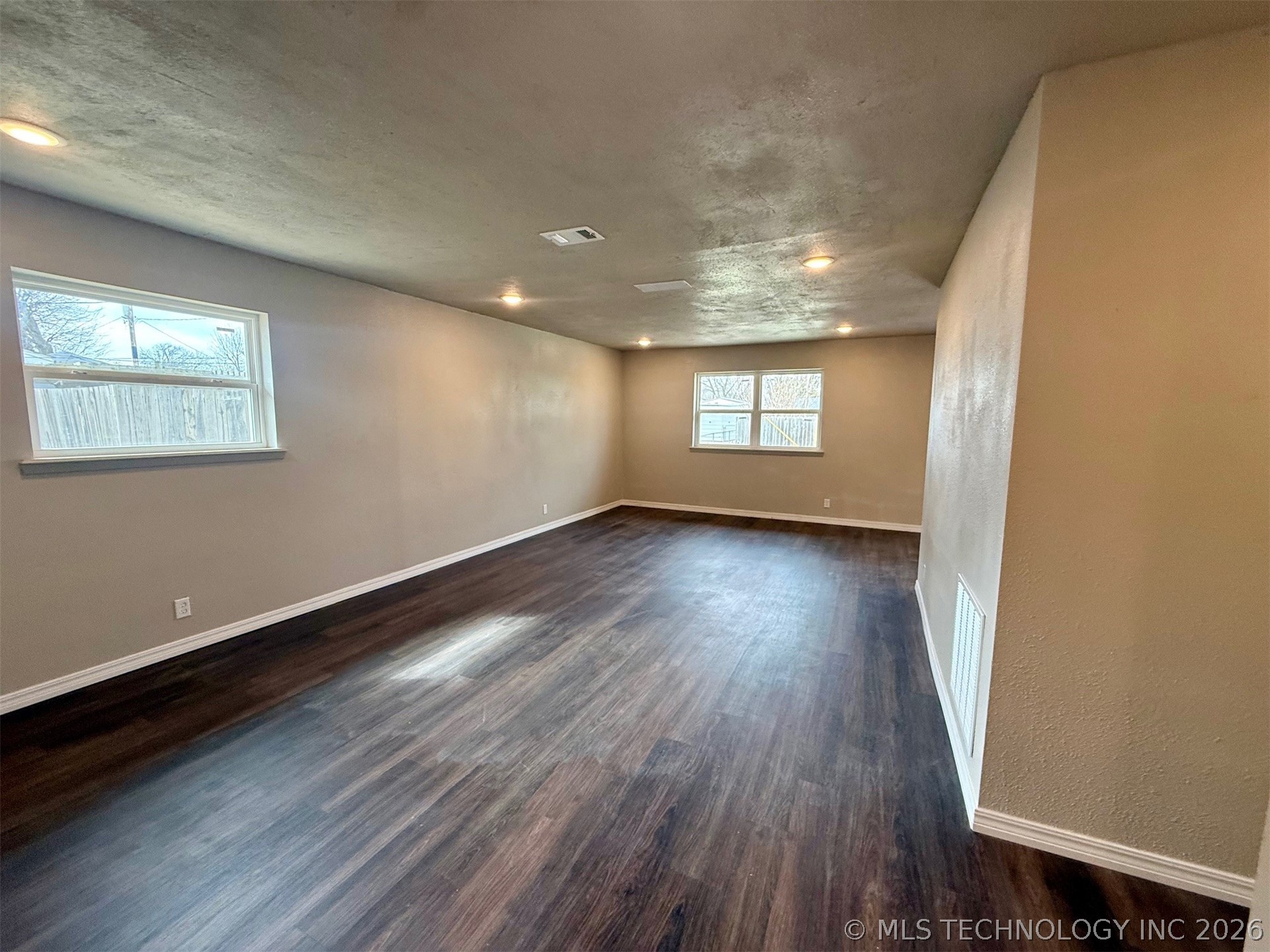 473 N Murray Property Photo 3