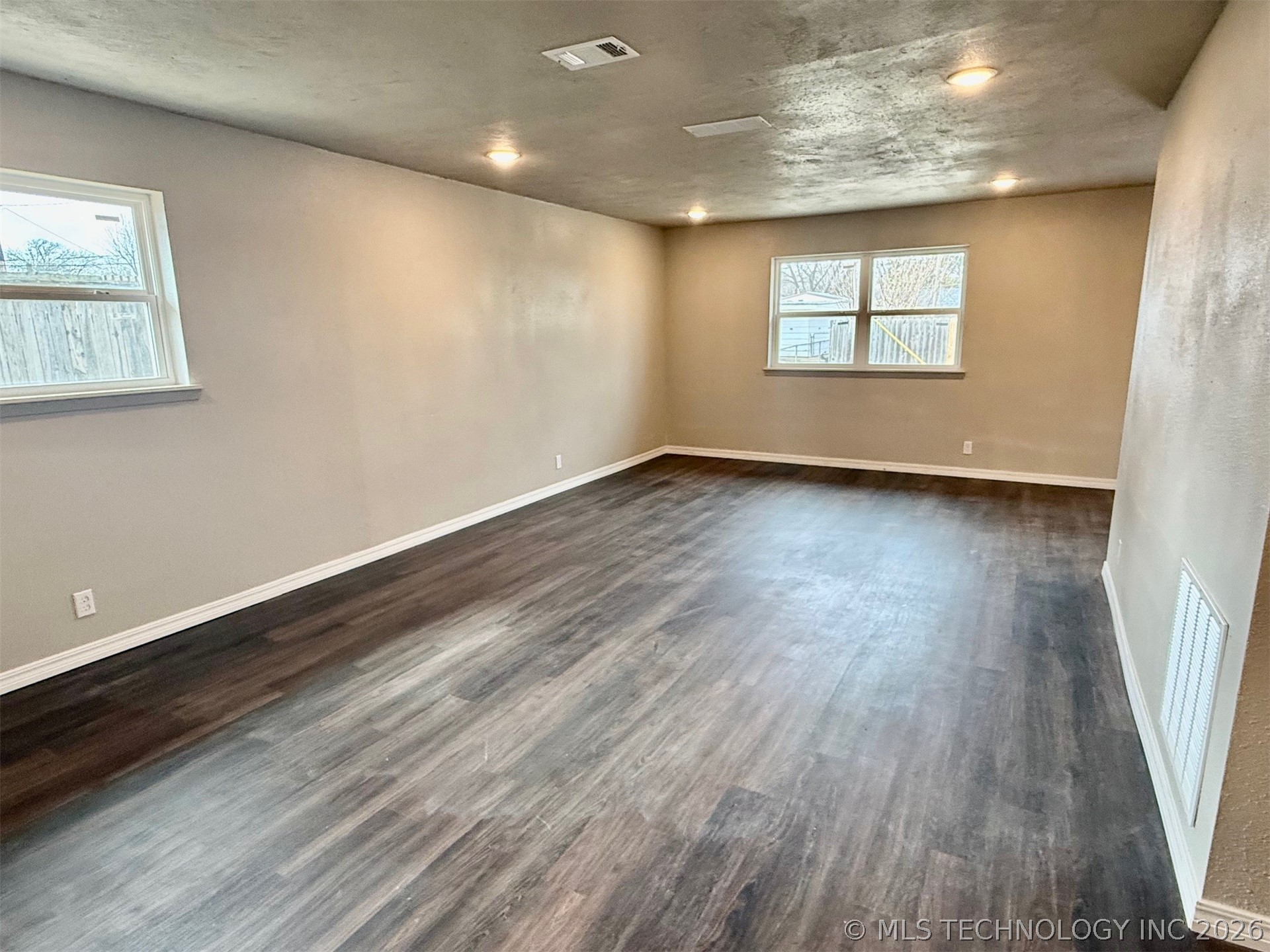 473 N Murray Property Photo 4