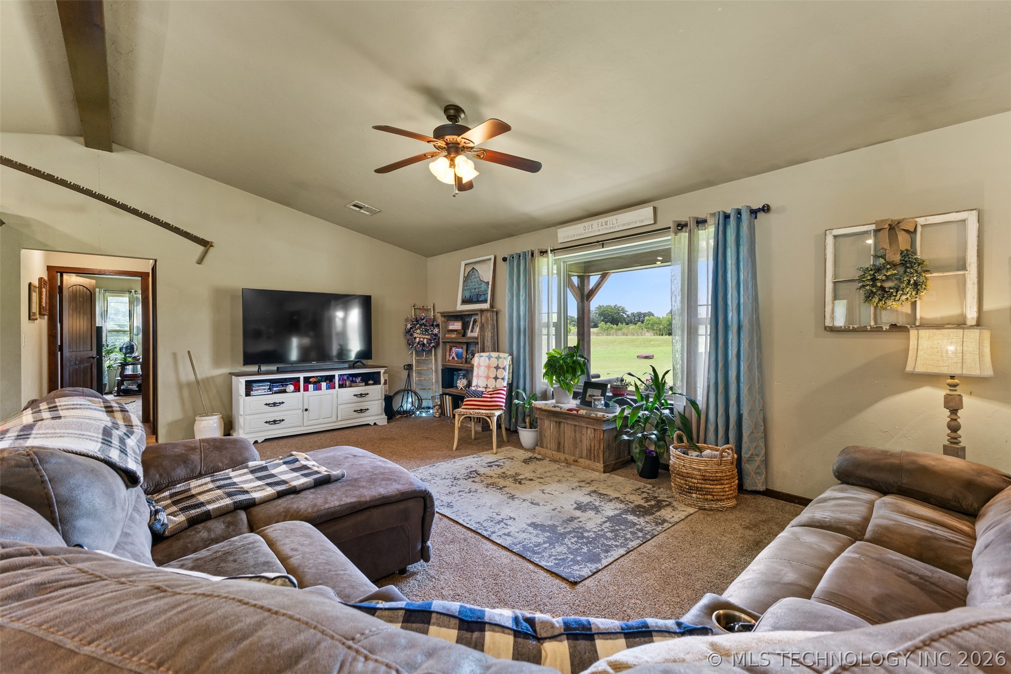 16537 County Road 3720 Property Photo 8