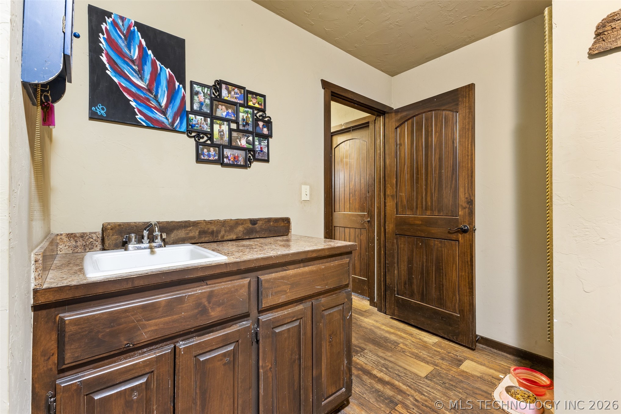 16537 County Road 3720 Property Photo 35