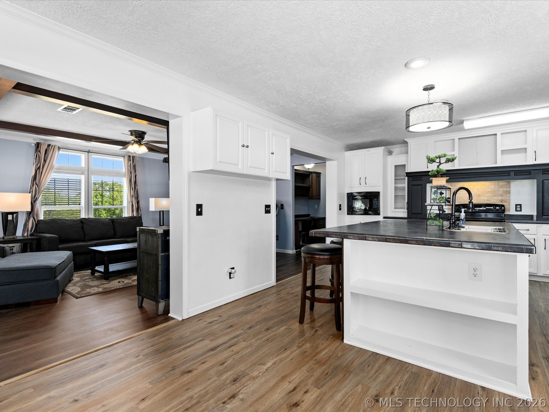 705 Palmer Avenue Property Photo 9