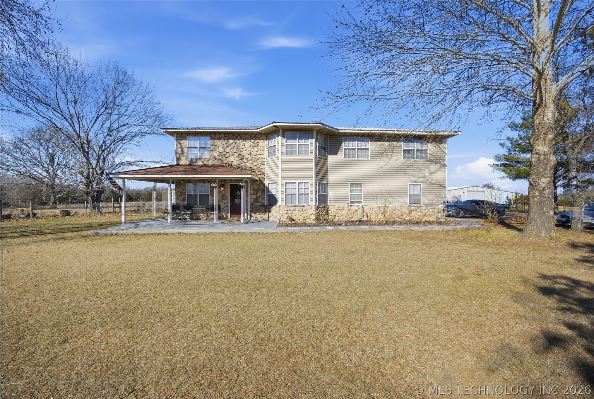 2405 W Chicken Fight Road Property Photo 1