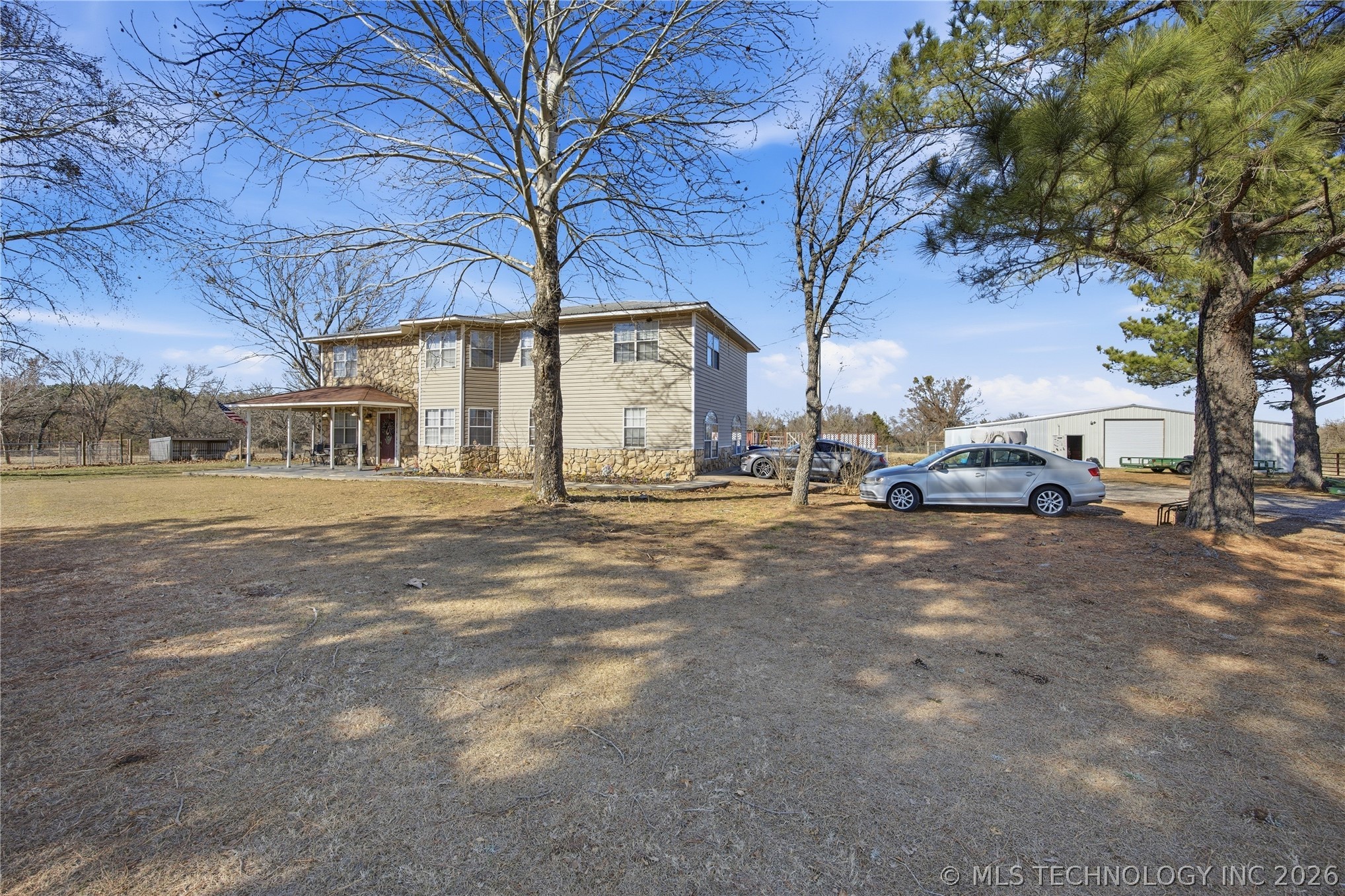 2405 W Chicken Fight Road Property Photo 4