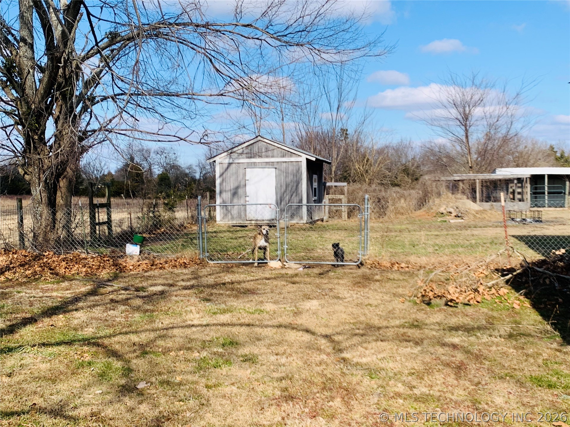 2405 W Chicken Fight Road Property Photo 42