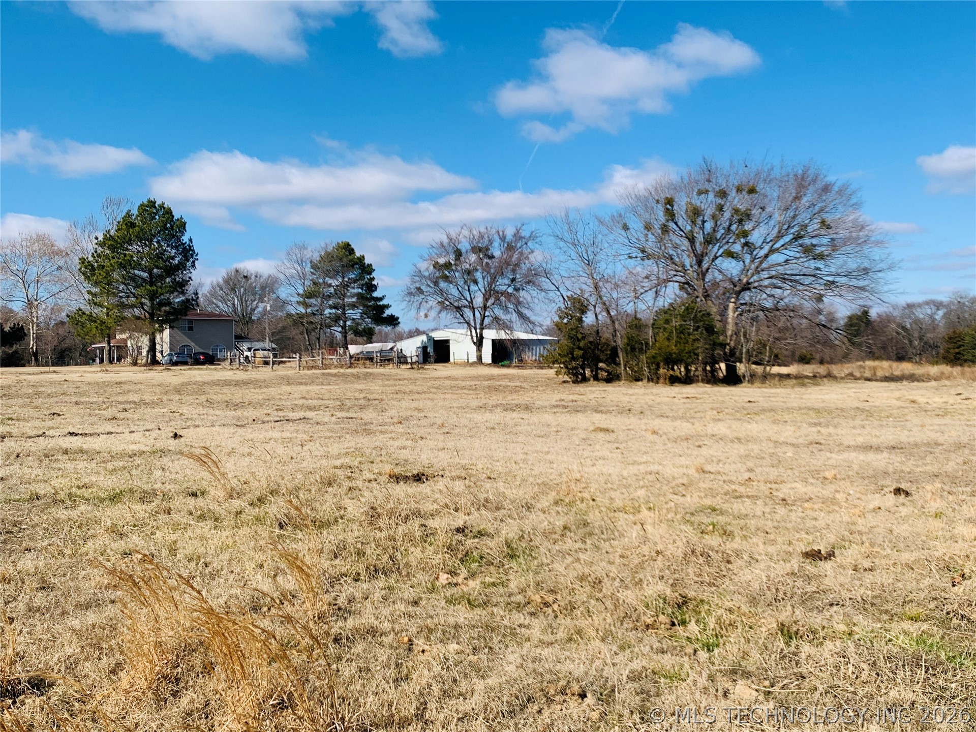 2405 W Chicken Fight Road Property Photo 43