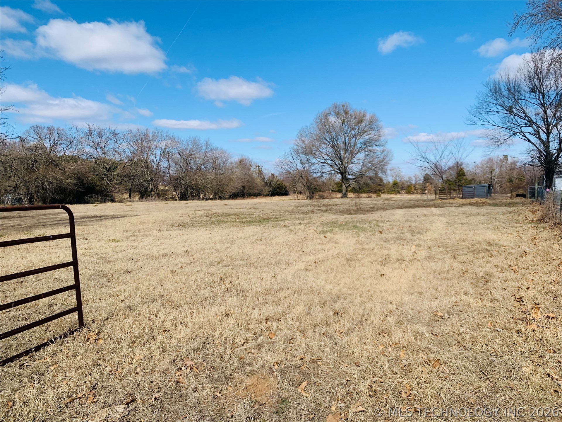 2405 W Chicken Fight Road Property Photo 47