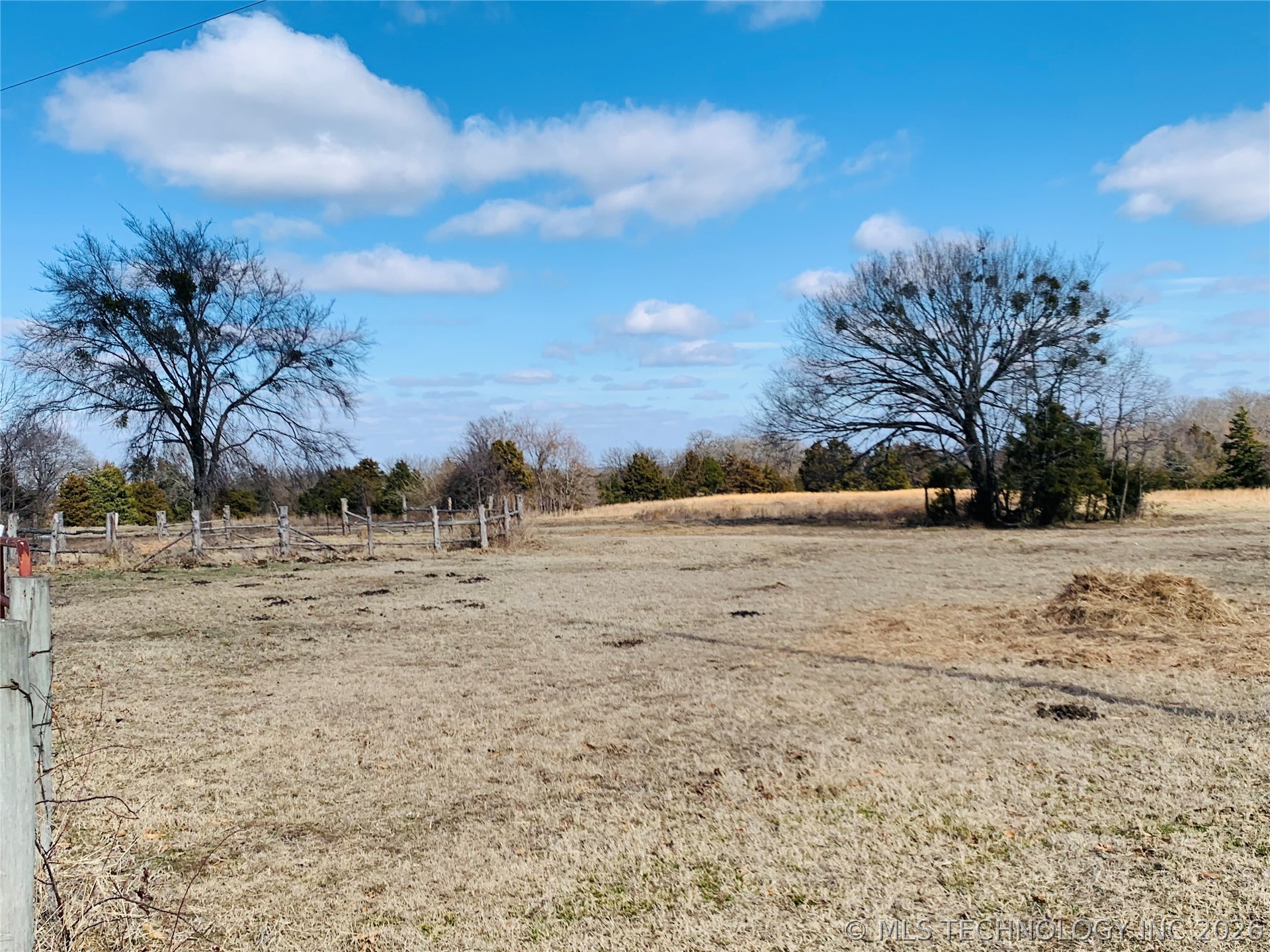 2405 W Chicken Fight Road Property Photo 48