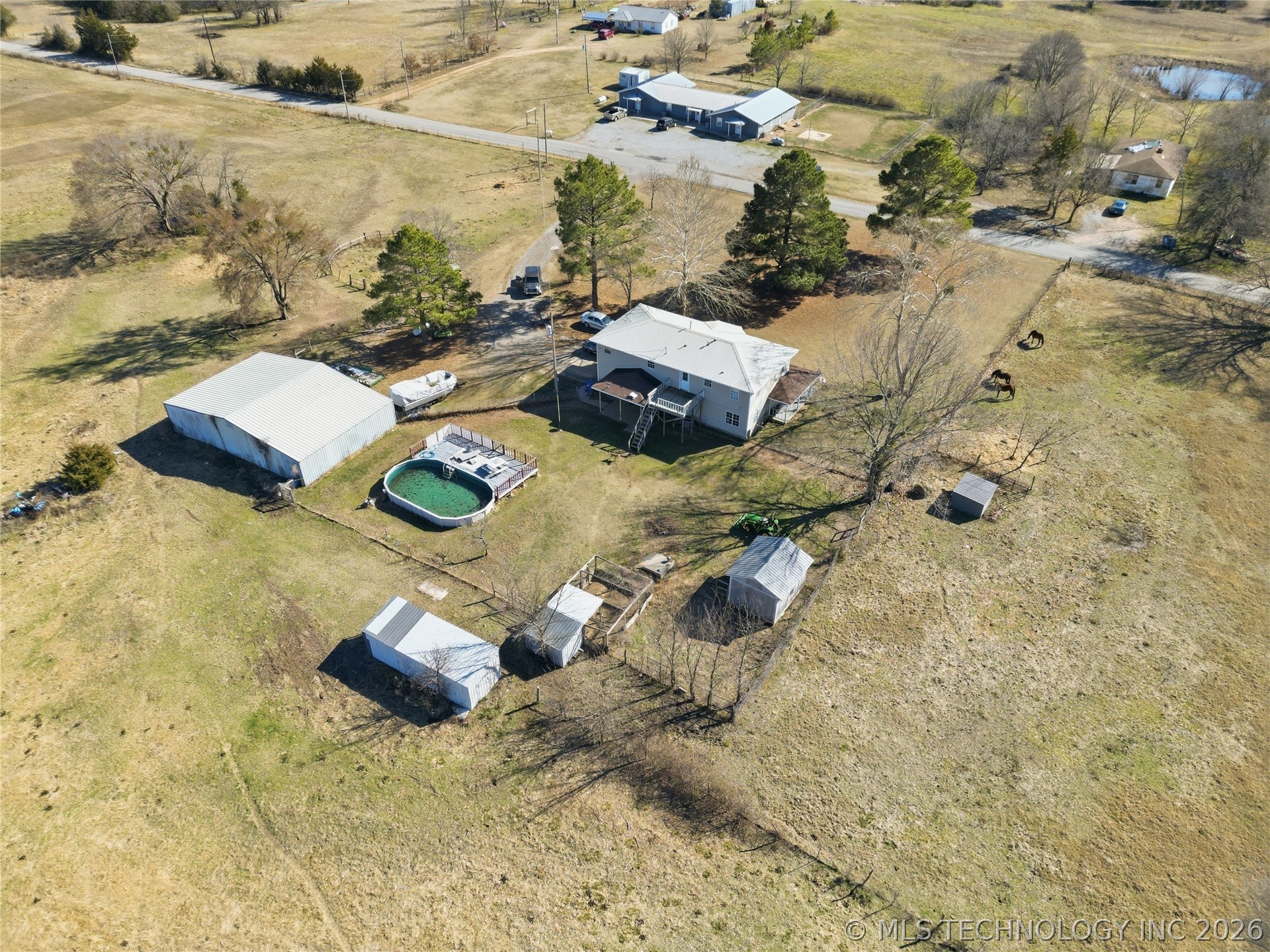 2405 W Chicken Fight Road Property Photo 51