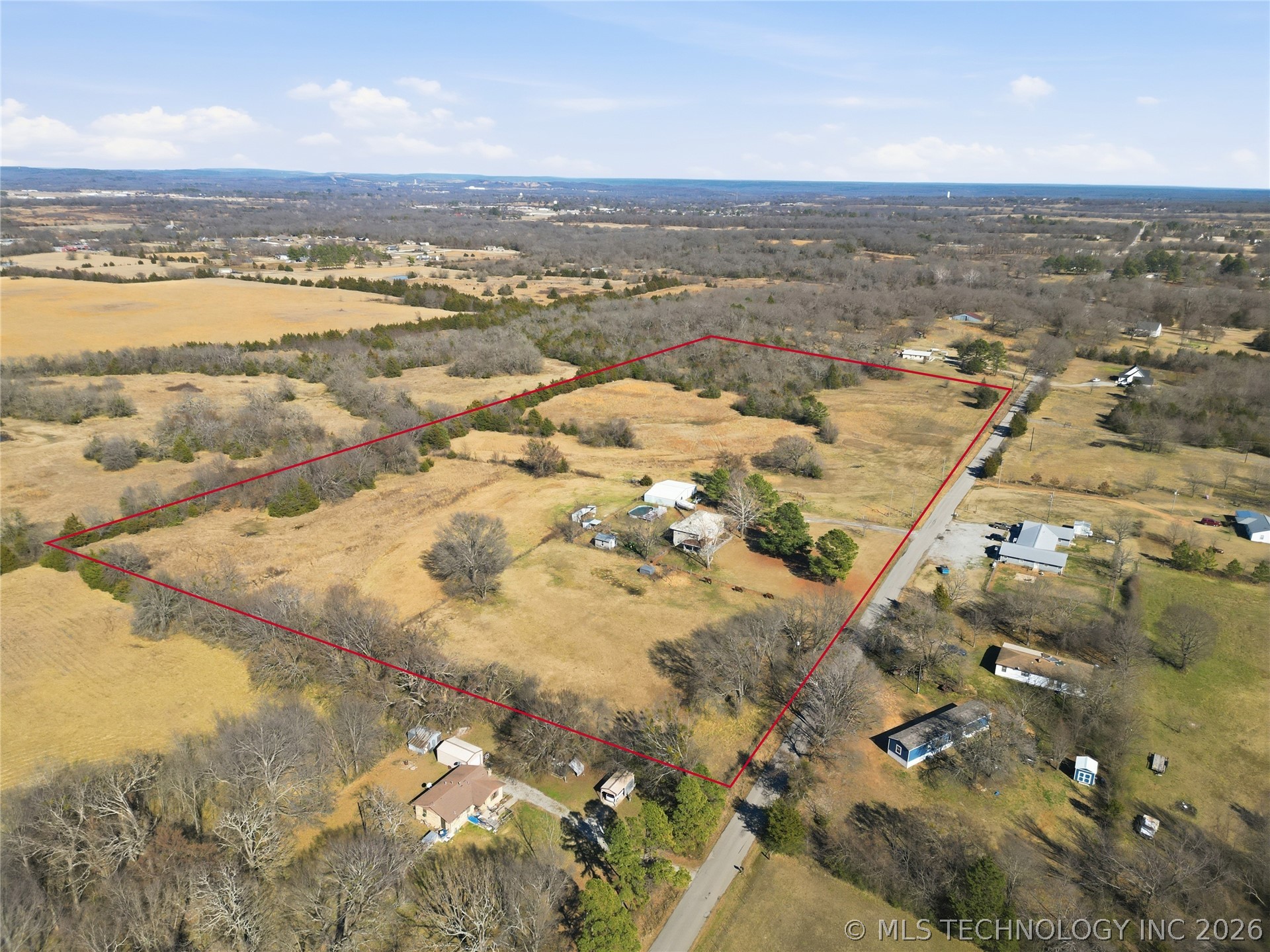 2405 W Chicken Fight Road Property Photo 59