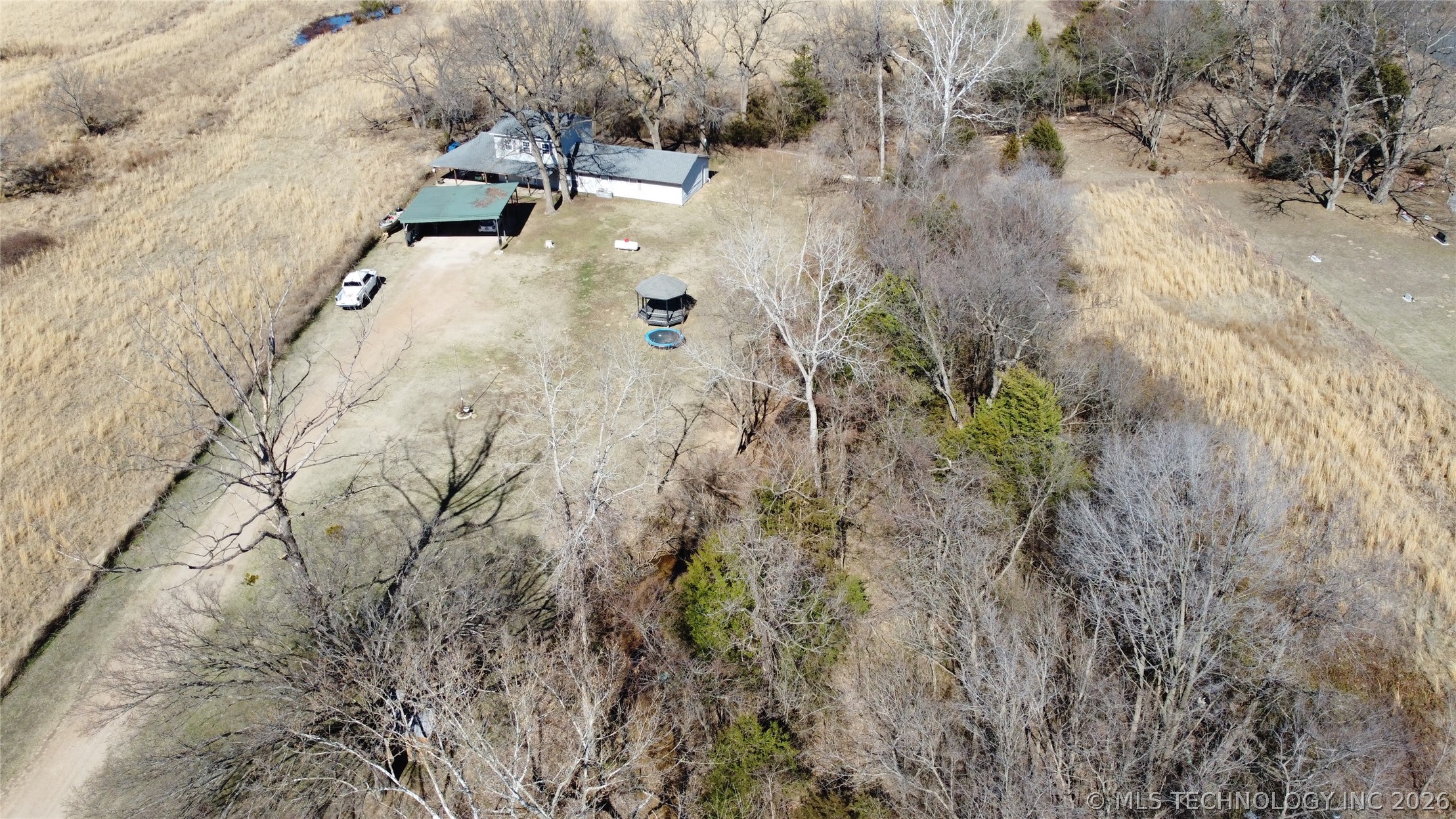 370168 E 970 Road Property Photo 8