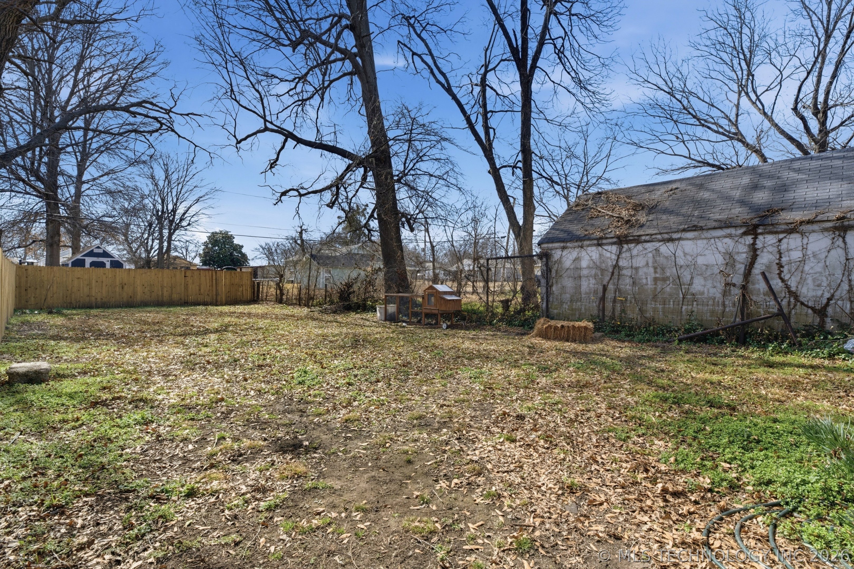 108 E 5th Street Property Photo 24