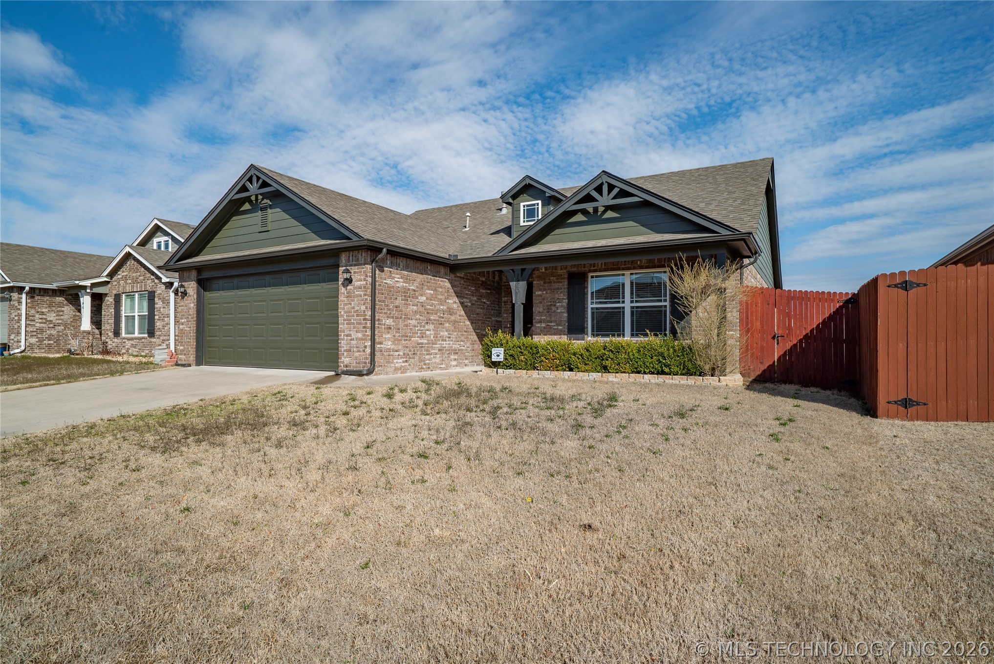 14613 E 112th Place N Property Photo 2