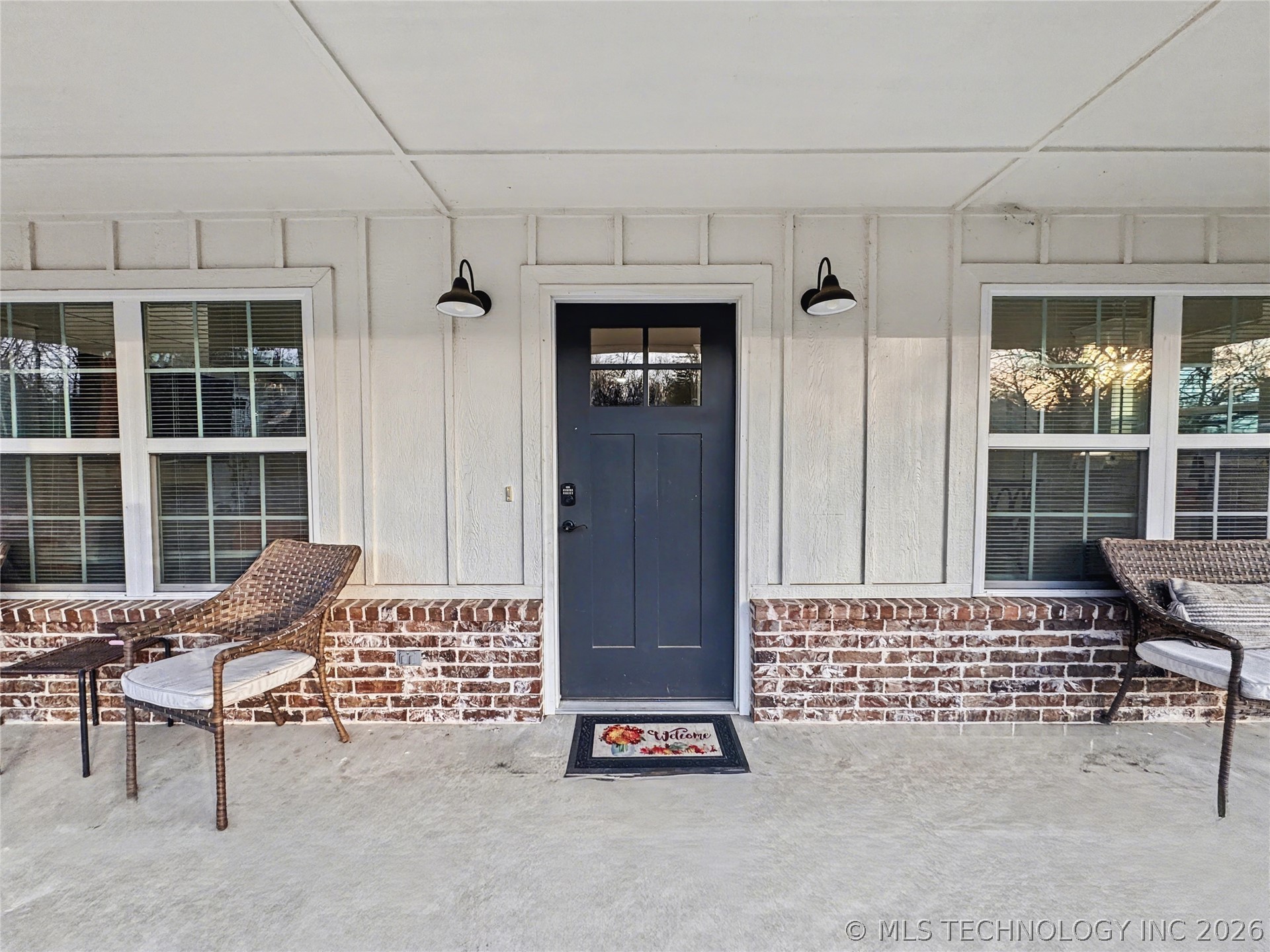 411 S Lee Avenue Property Photo 5