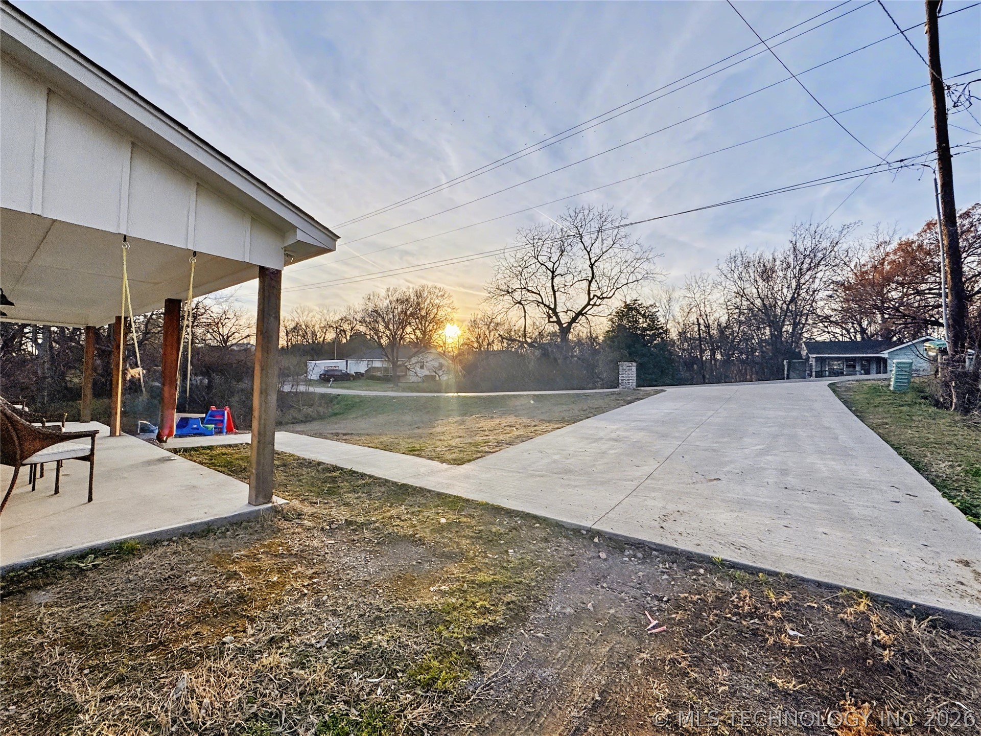 411 S Lee Avenue Property Photo 49