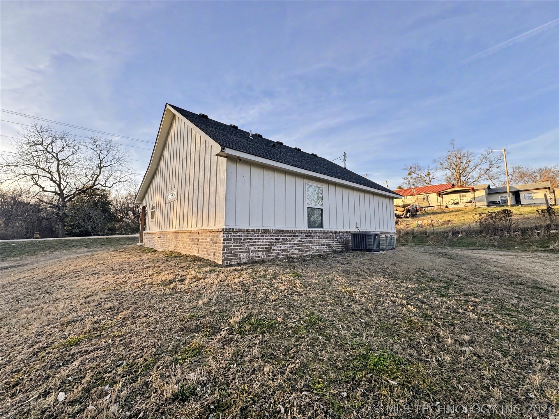 411 S Lee Avenue Property Photo 51