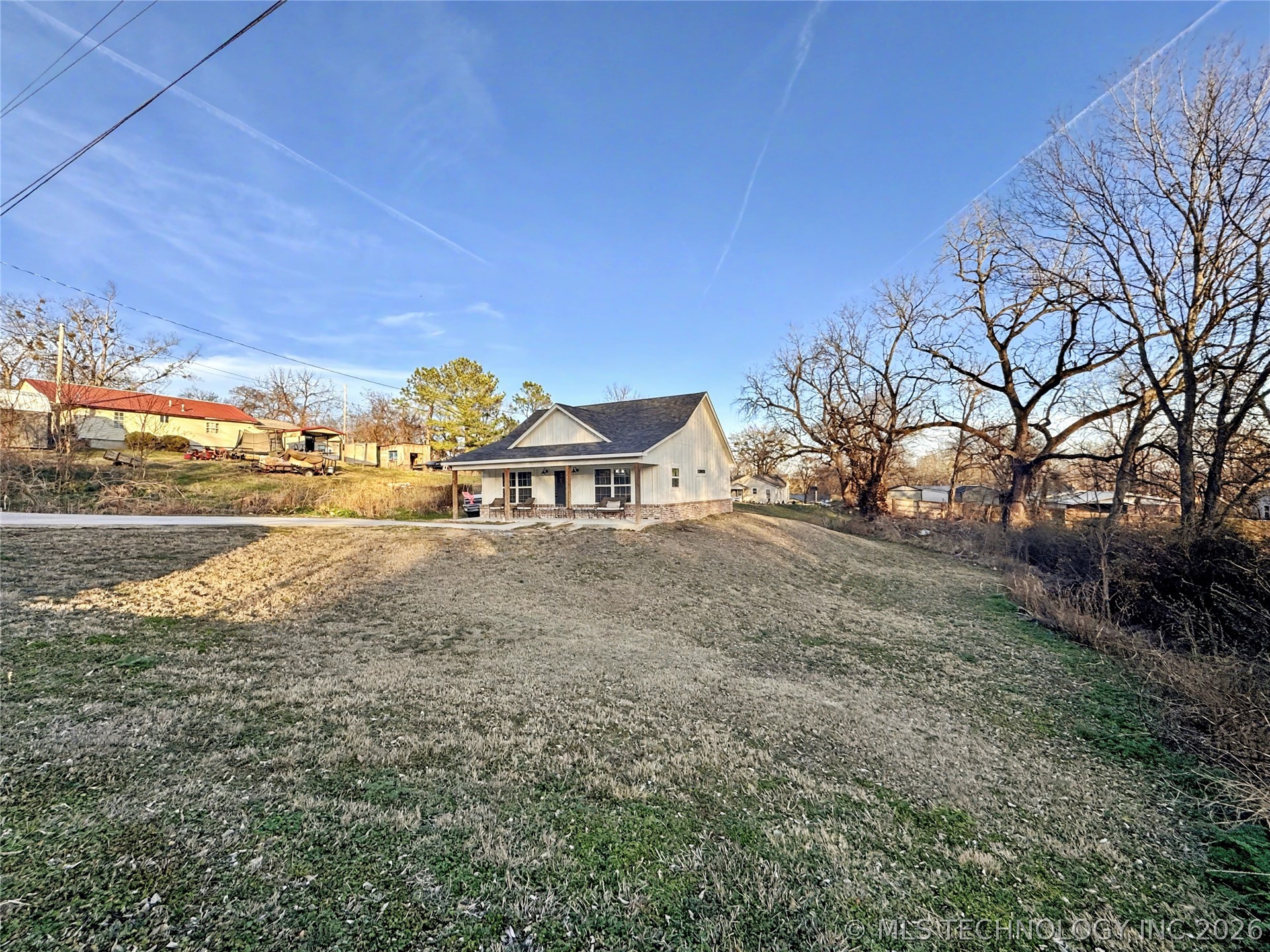 411 S Lee Avenue Property Photo 59