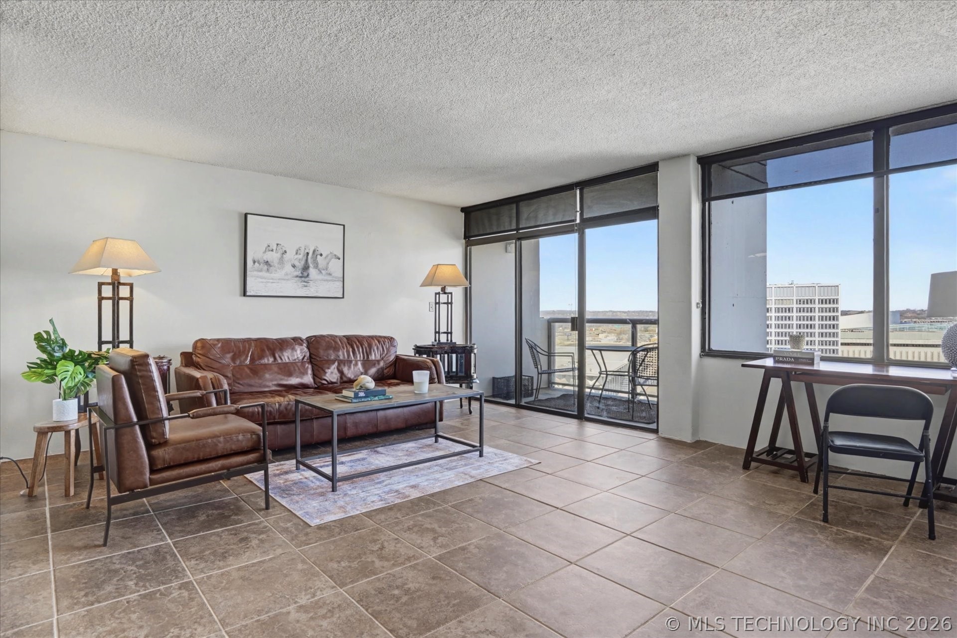 450 W 7th Street 1709 Property Photo 7